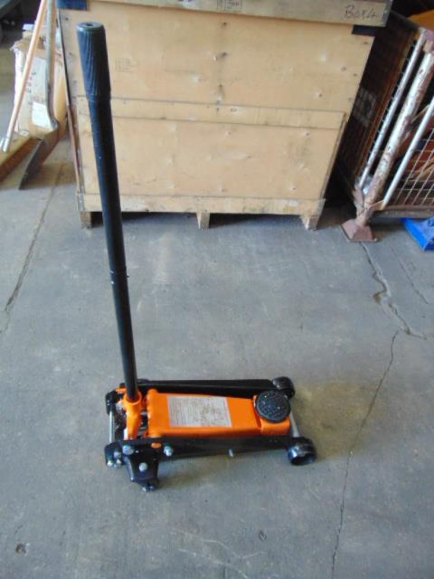 Unissued 3Ton Trolley Jack - Image 2 of 4