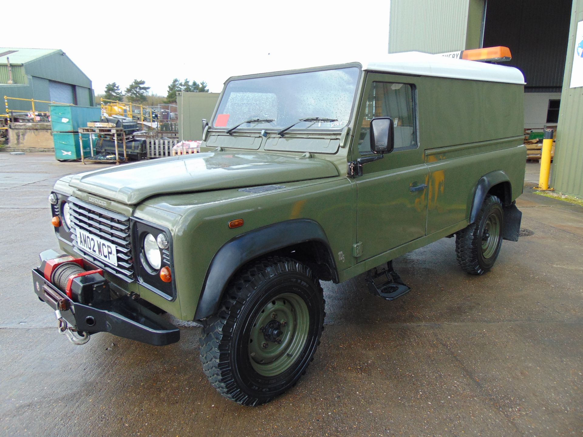 Land Rover Defender 110 TD5 Workshop Vehicle ONLY 64,373 MILES!!! - Image 3 of 26