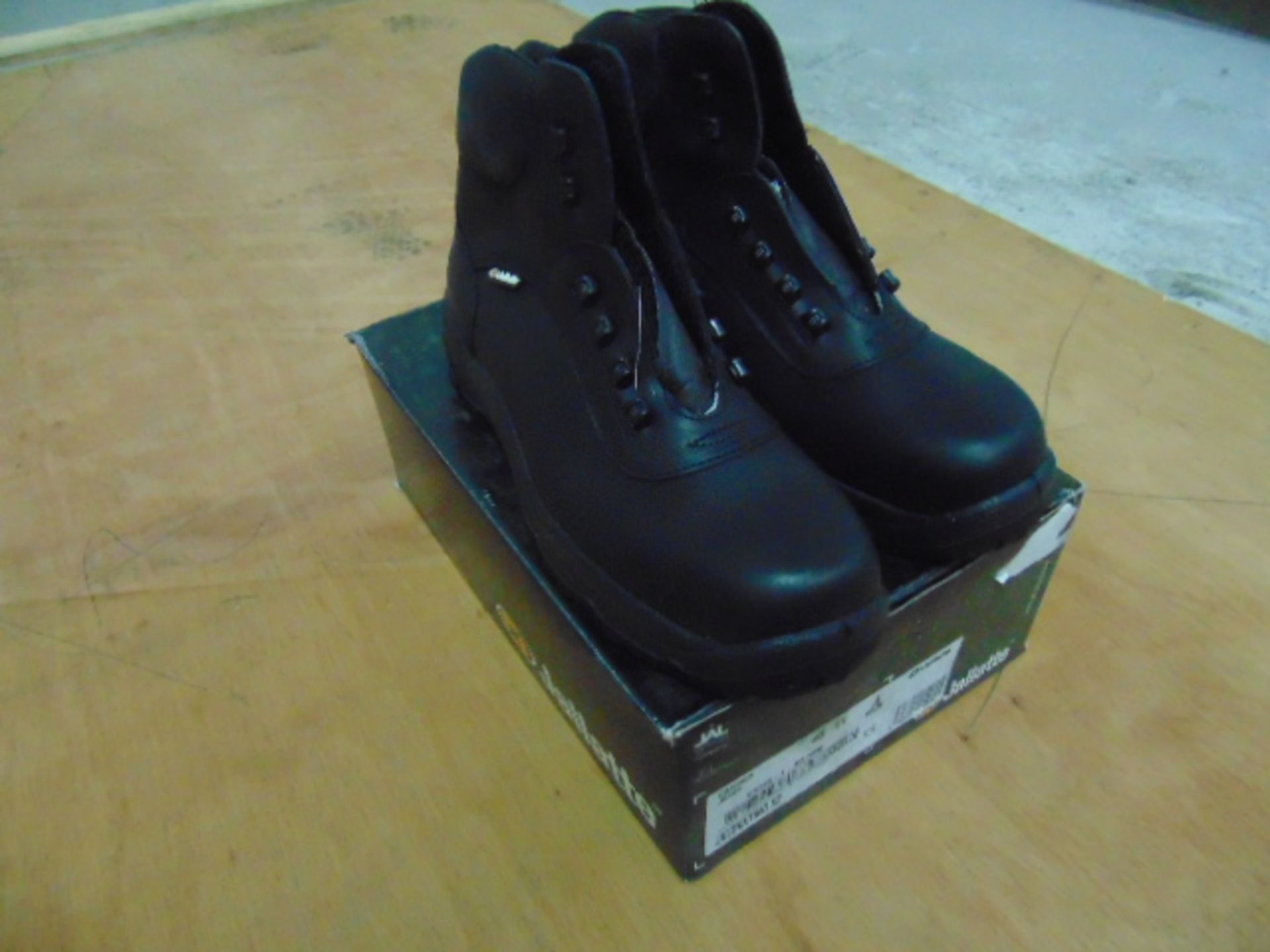 Pair of Unissued Jallatte Safety Boots Size 11 - Image 2 of 3