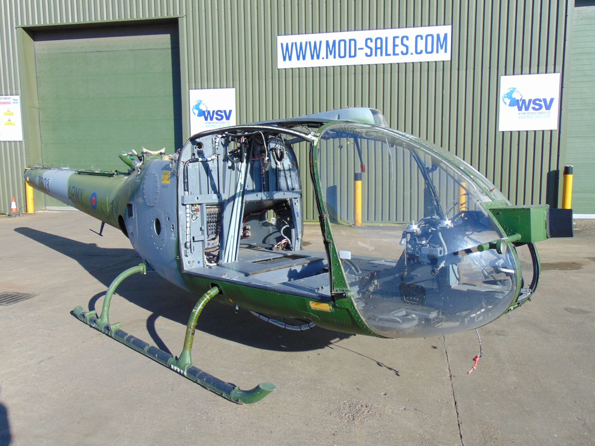 Gazelle AH 1 Turbine Helicopter Airframe (TAIL NUMBER XZ303) - Image 25 of 25