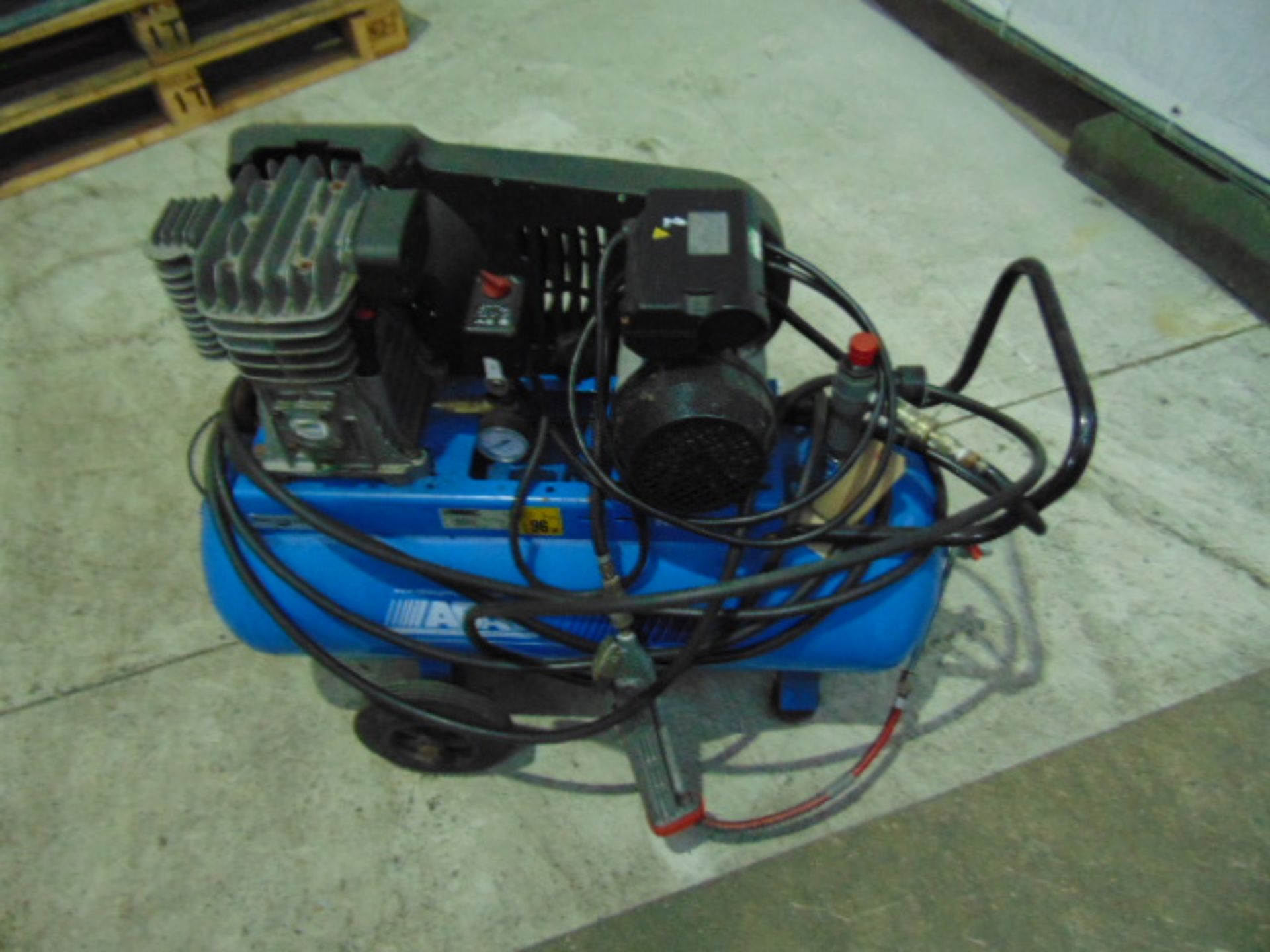 ABAC B 2800B-60 cm 3 V240 Kompex Mobile Air Compressor