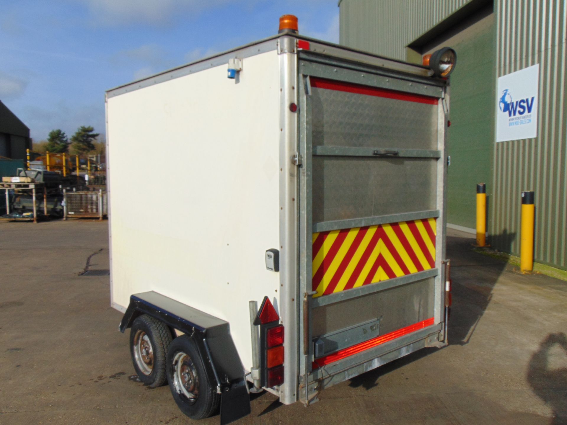 Twin Axle Indispension Box Trailer c/w Dropdown Tailgate / Loading Ramp - Image 6 of 19