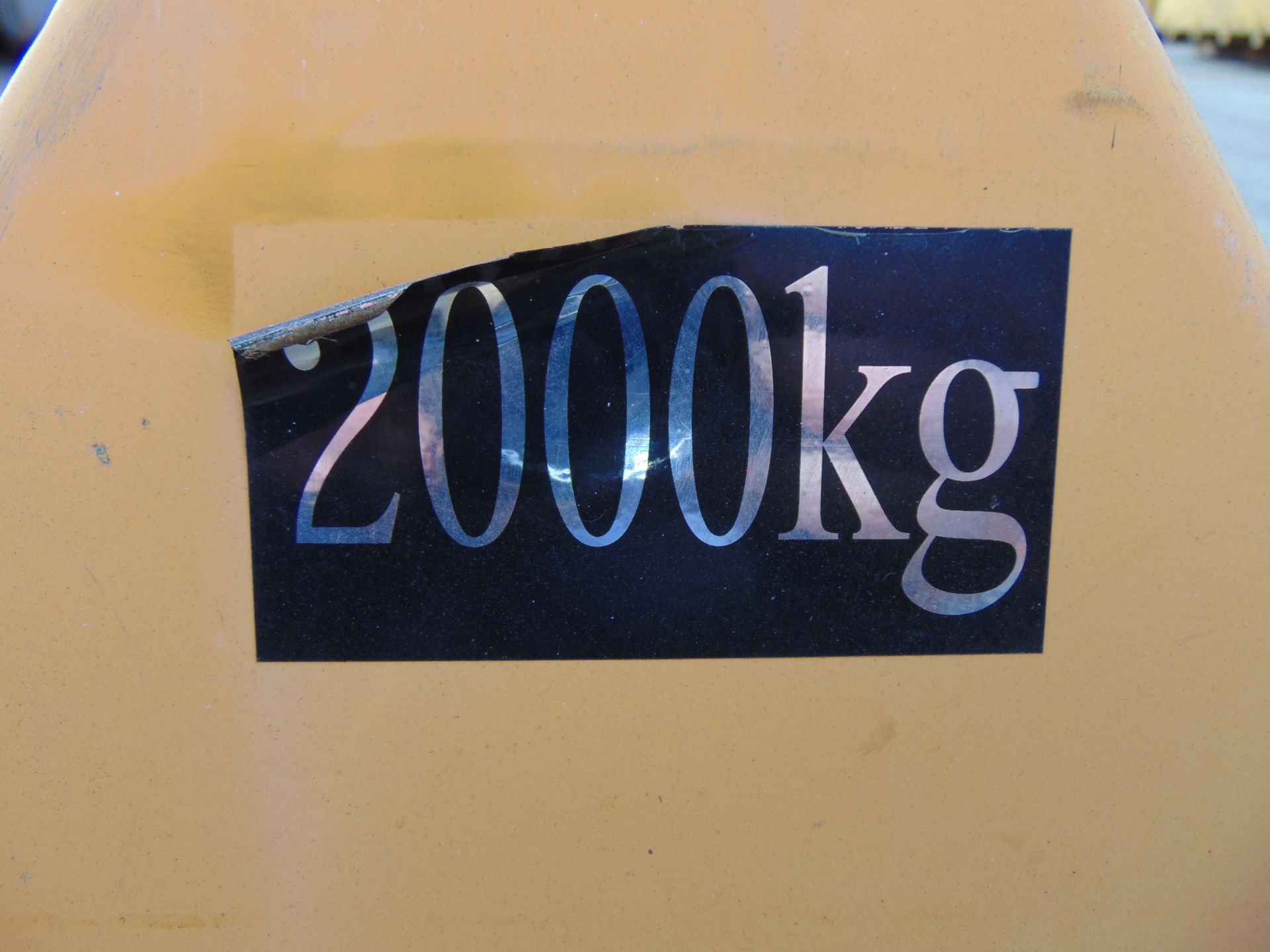 2000kg Hand Pallet Truck - Image 5 of 6