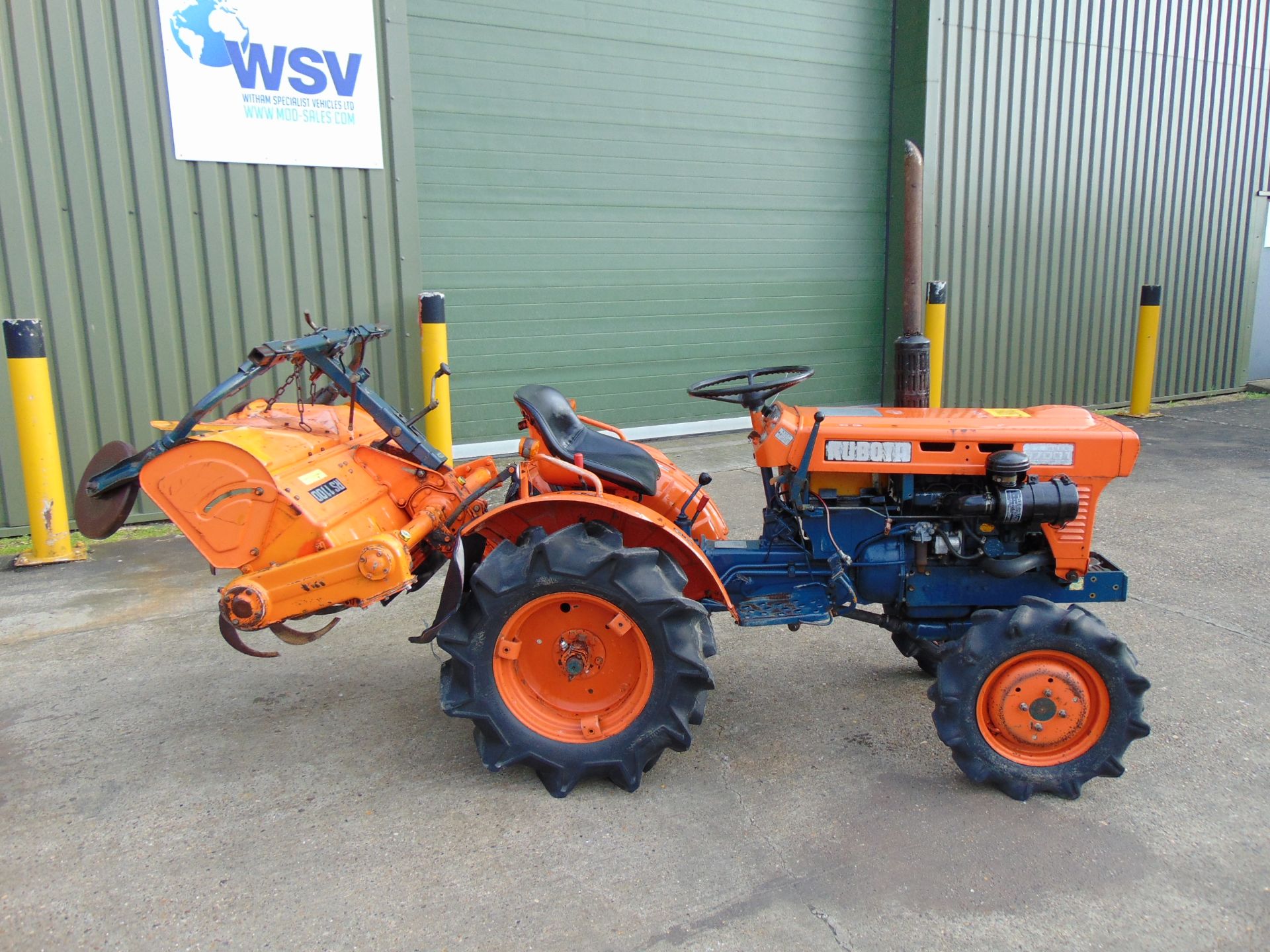 Kubota B7001 Compact Tractor with Rotovator - Image 10 of 17