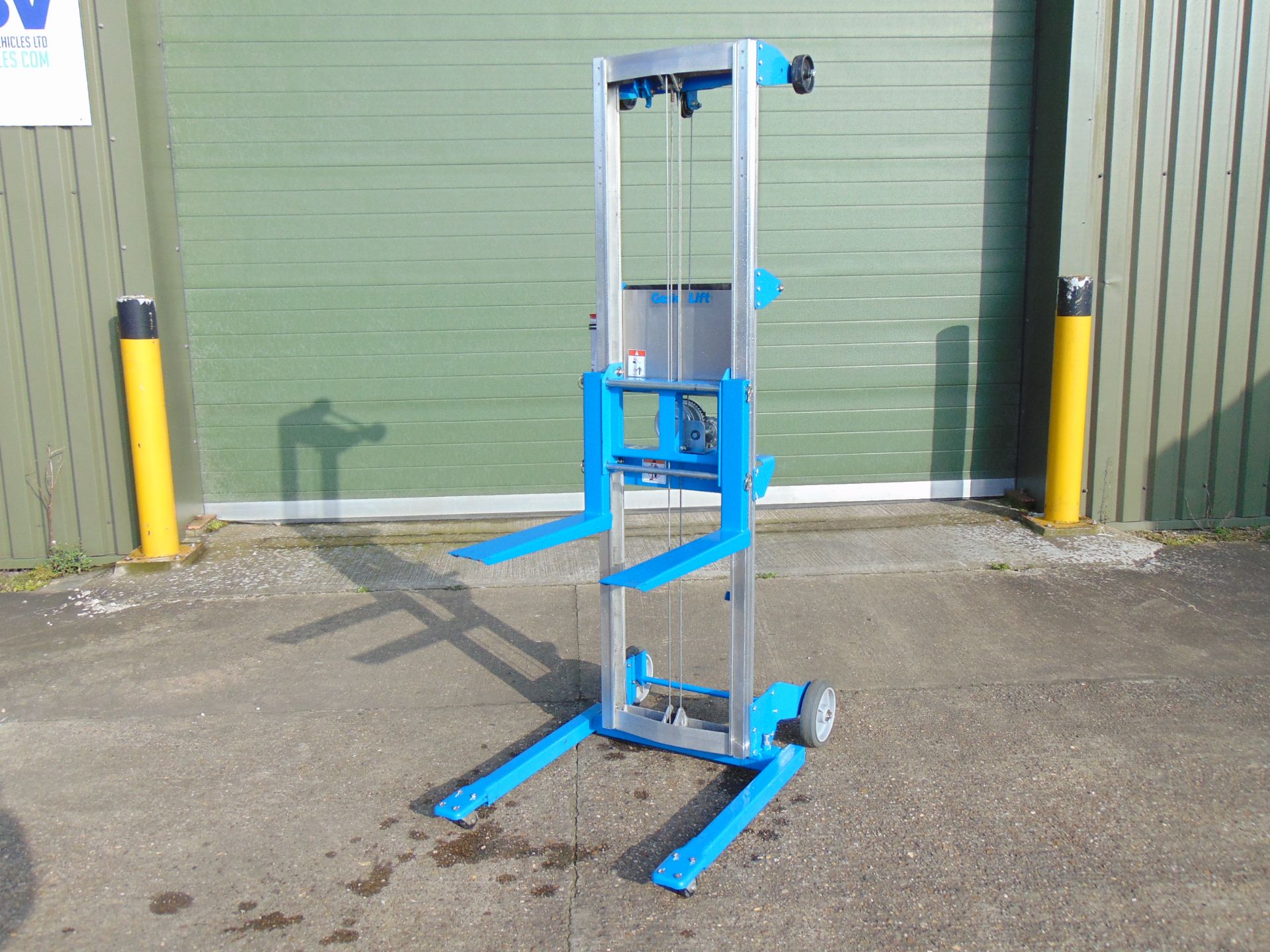 Unused Genie GL-10 Material Lift Fork Lift - Image 6 of 20