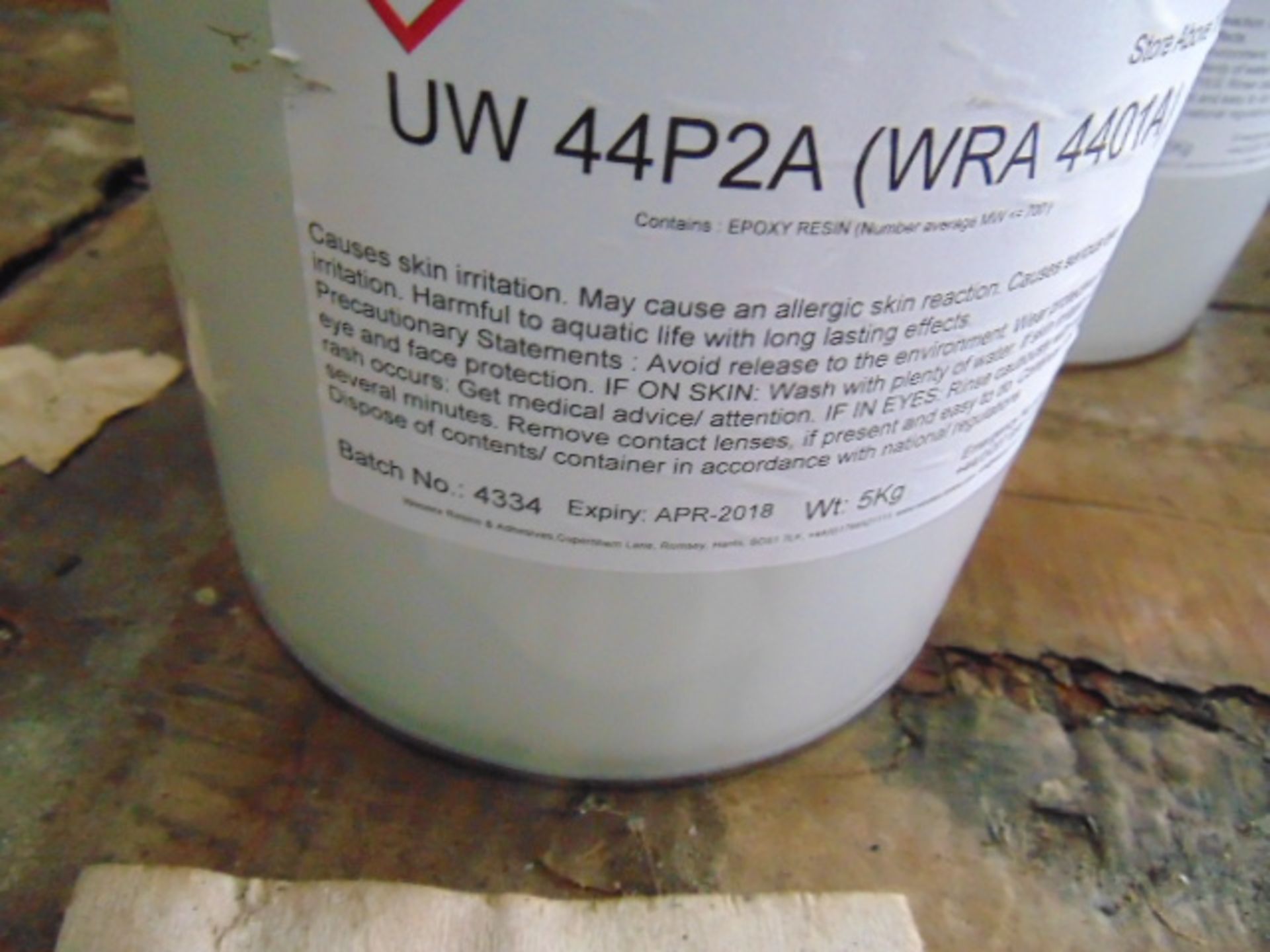 Qty 3 x UW44P2 (WRA4401) Epoxy Resin Based Coating Direct from Reserve Stores - Image 2 of 3