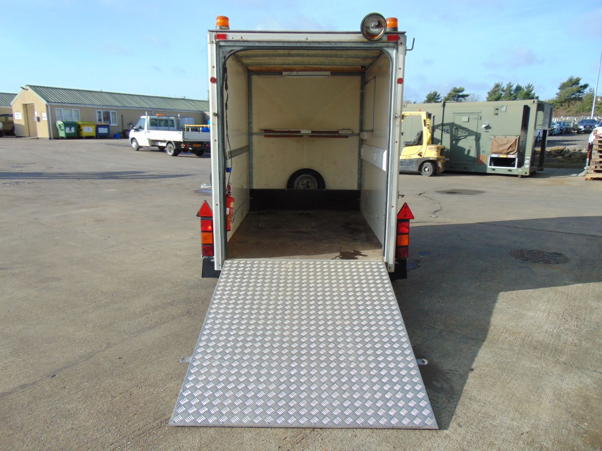 Twin Axle Indispension Box Trailer c/w Dropdown Tailgate / Loading Ramp - Image 12 of 19