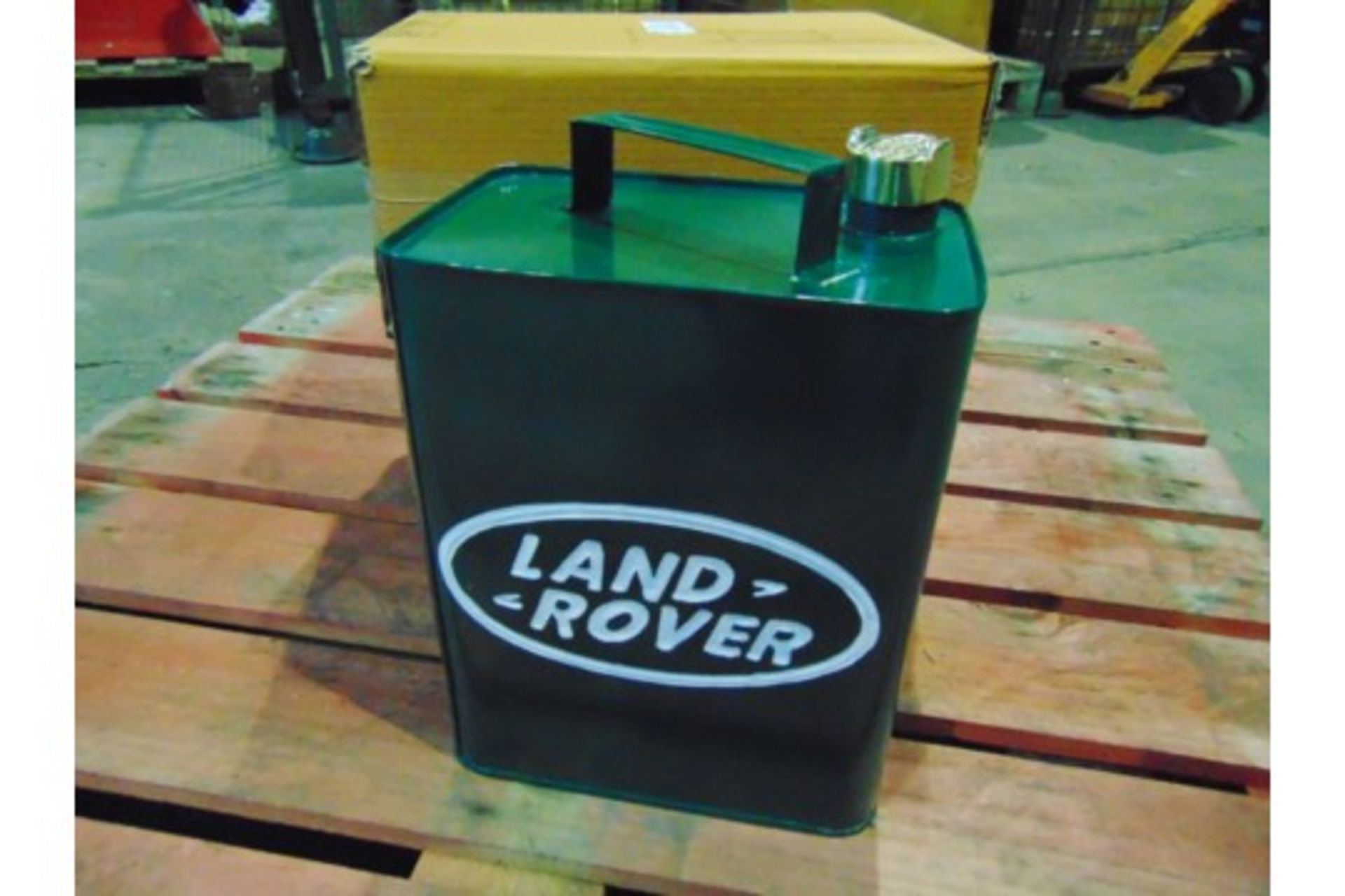 2 x Reproduction Land Rover Branded Oil Cans