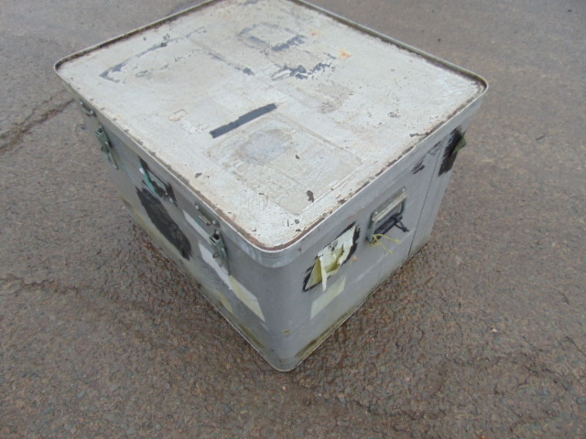 Heavy Duty Aluminium Stacking Case - Image 2 of 3