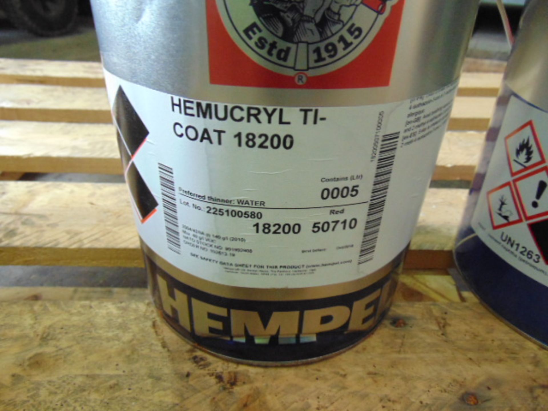 Qty 1 x Hemucryl Ti-Coat 18200, 1 x Hempel Pro Acrylic 55880 Direct from Reserve Stores - Image 3 of 4