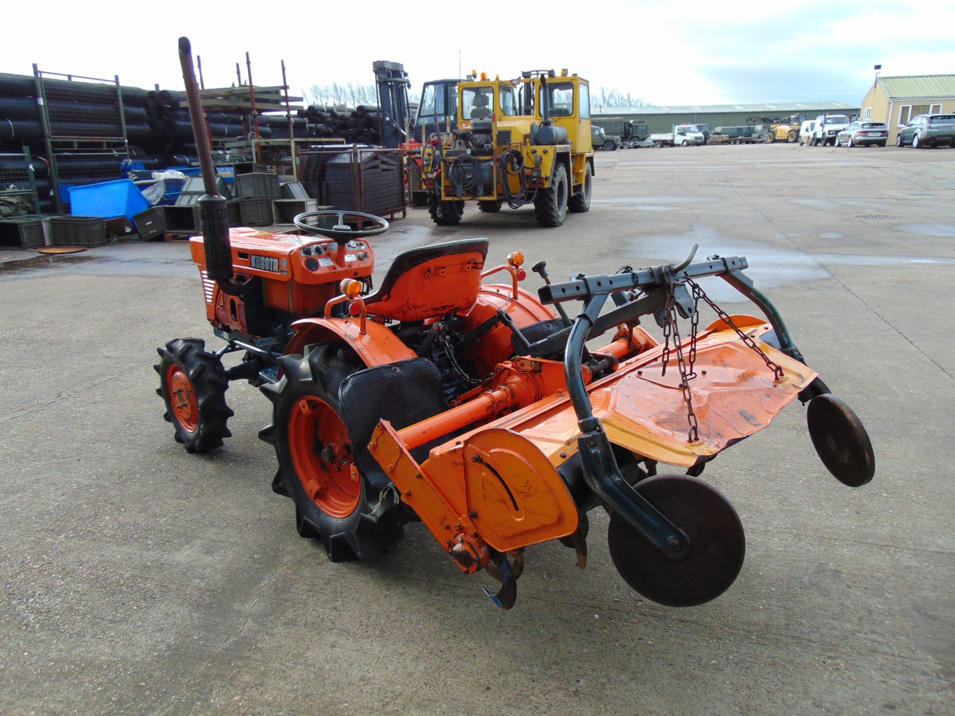 Kubota B7001 Compact Tractor with Rotovator - Image 9 of 17