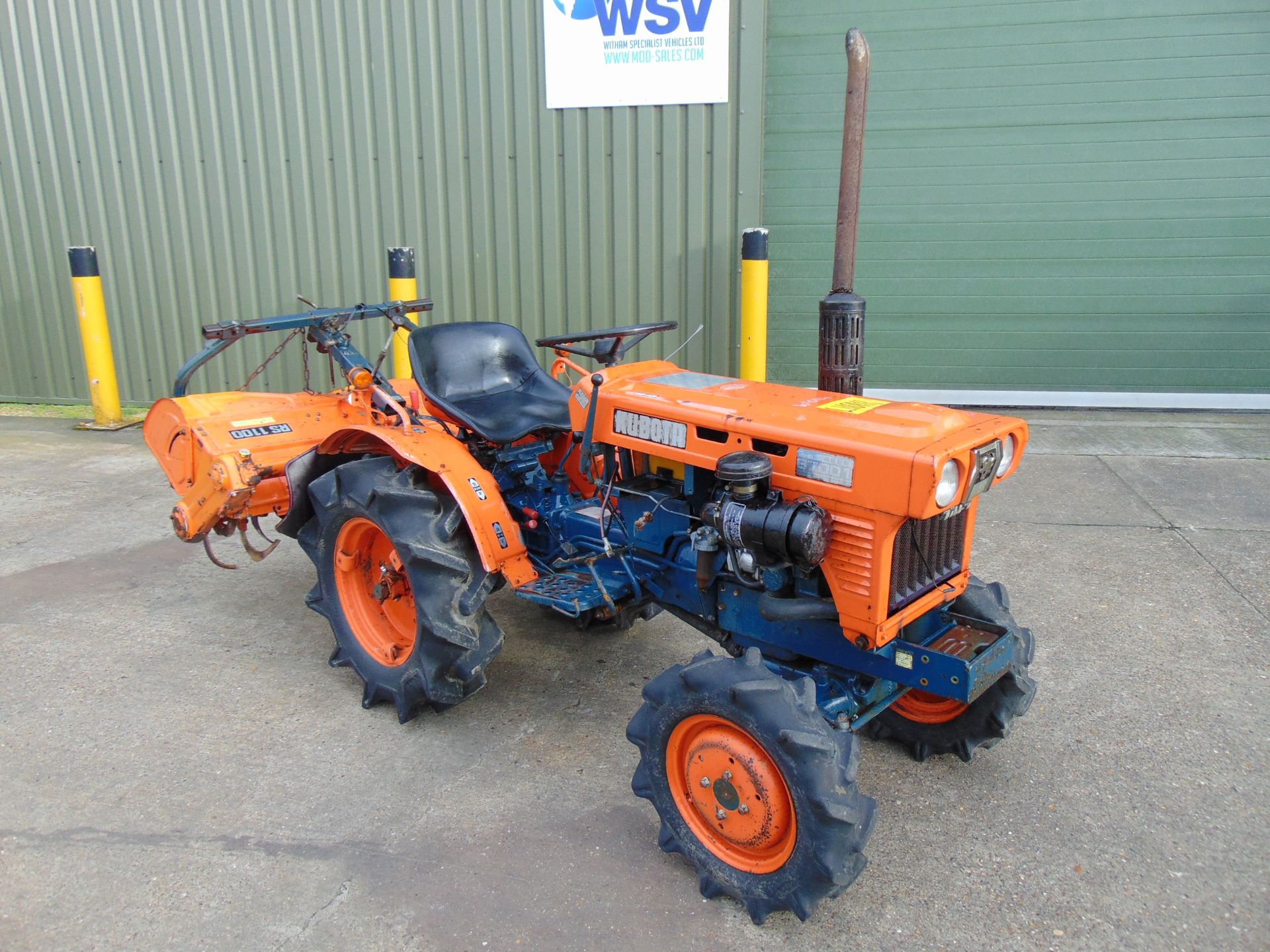 Kubota B7001 Compact Tractor with Rotovator - Image 2 of 17