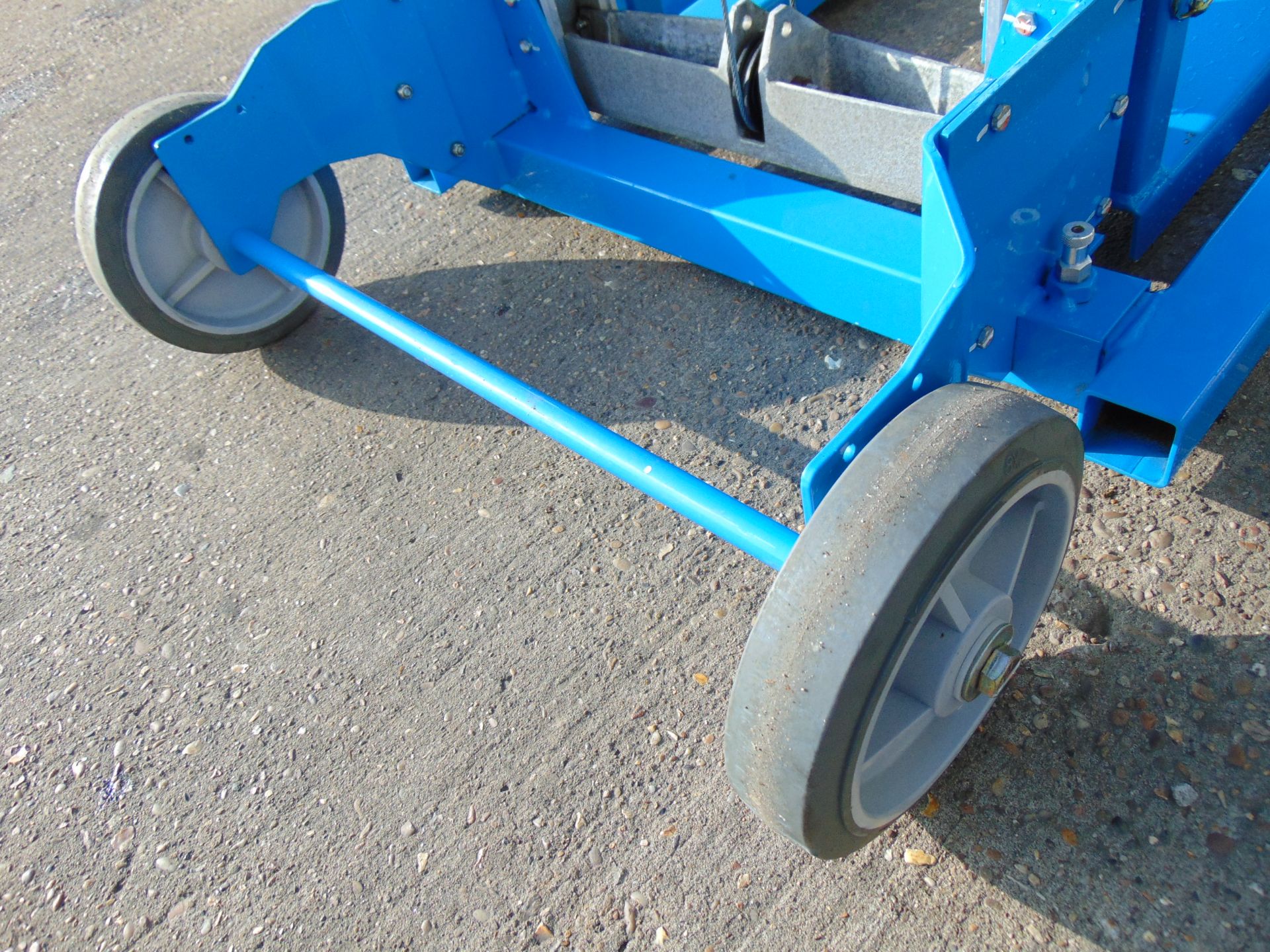 Unused Genie GL-10 Material Lift Fork Lift - Image 13 of 20