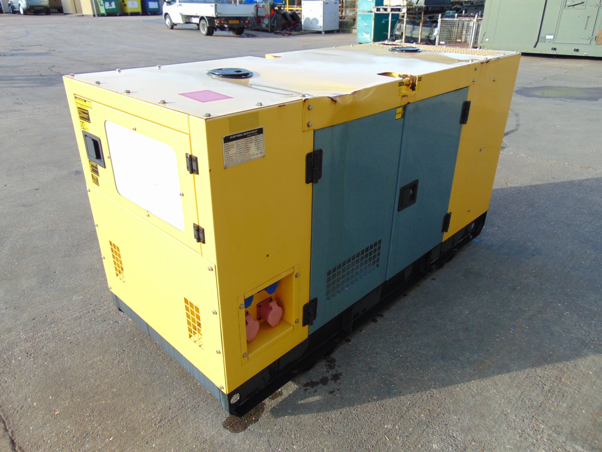 UNISSUED WITH TEST HOURS ONLY 25 KVA 3 Phase Silent Diesel Generator Set - Image 4 of 16