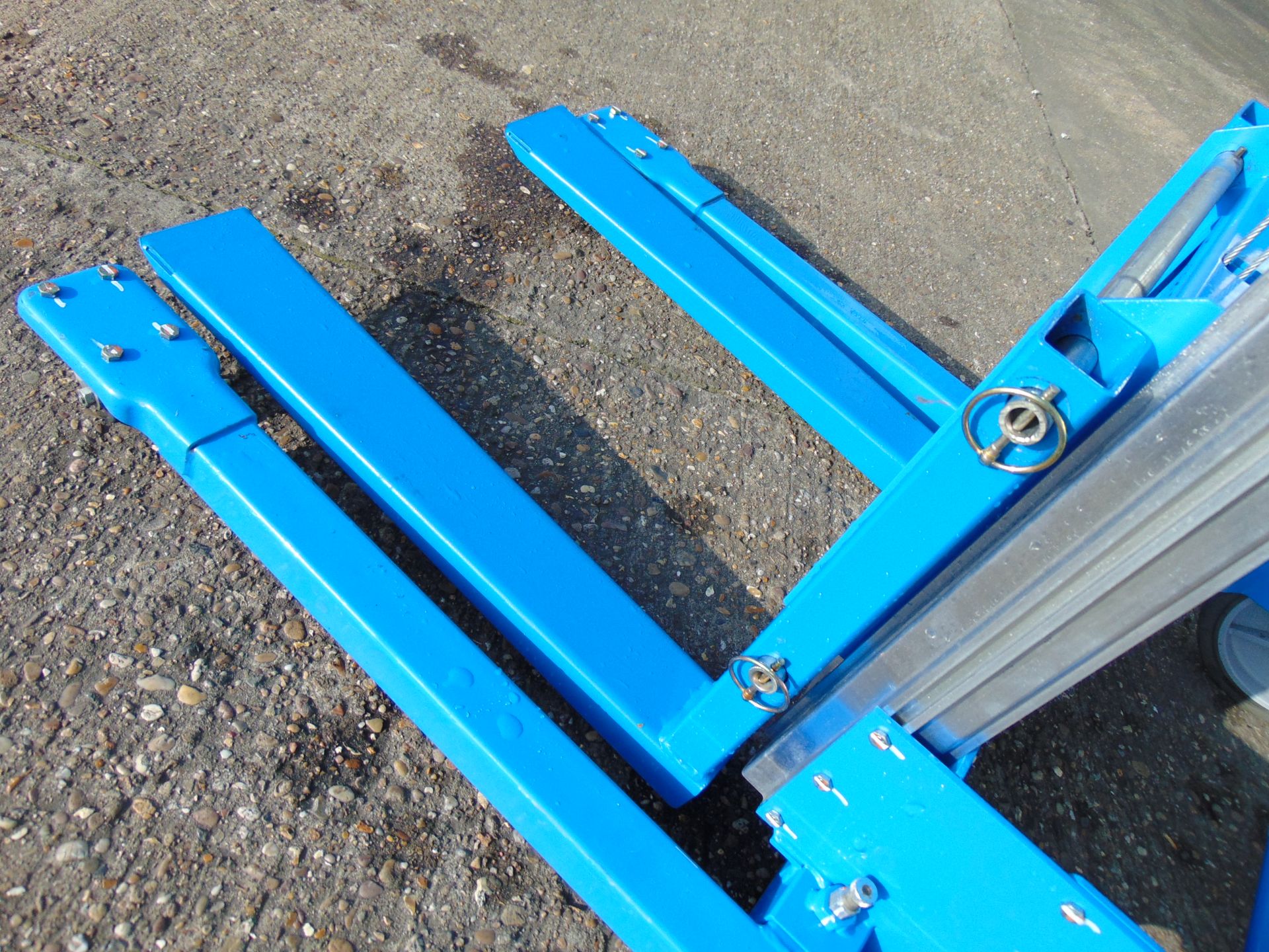 Unused Genie GL-10 Material Lift Fork Lift - Image 11 of 20