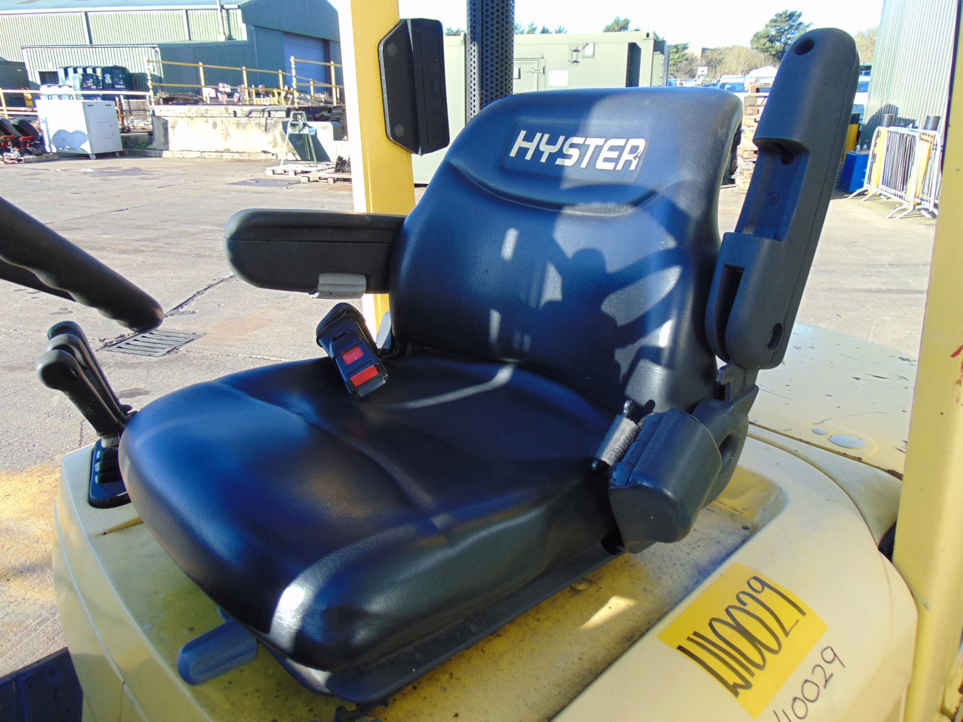 Hyster H2.50XM Counter Balance Diesel Forklift - Image 14 of 22