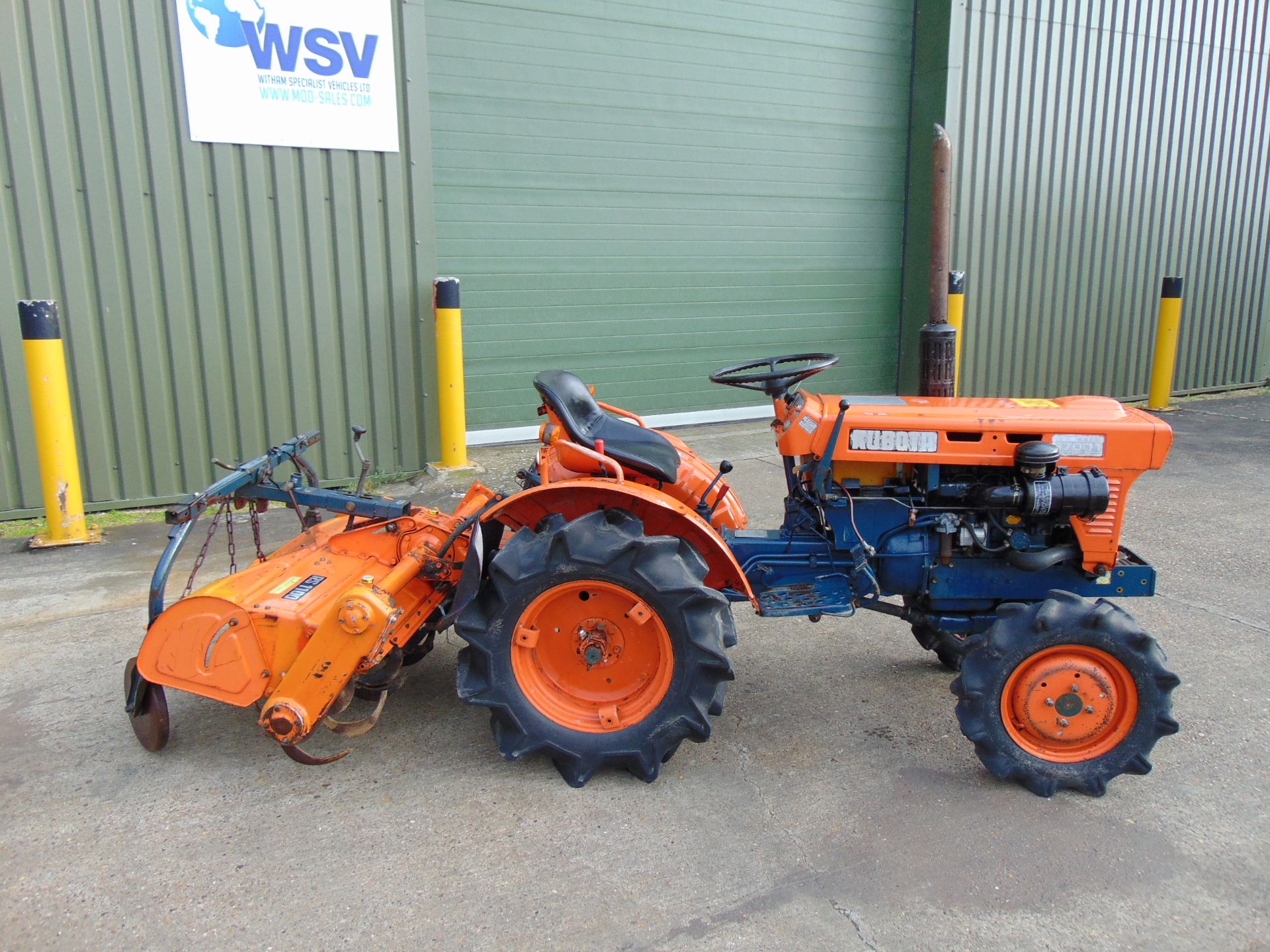 Kubota B7001 Compact Tractor with Rotovator - Image 11 of 17