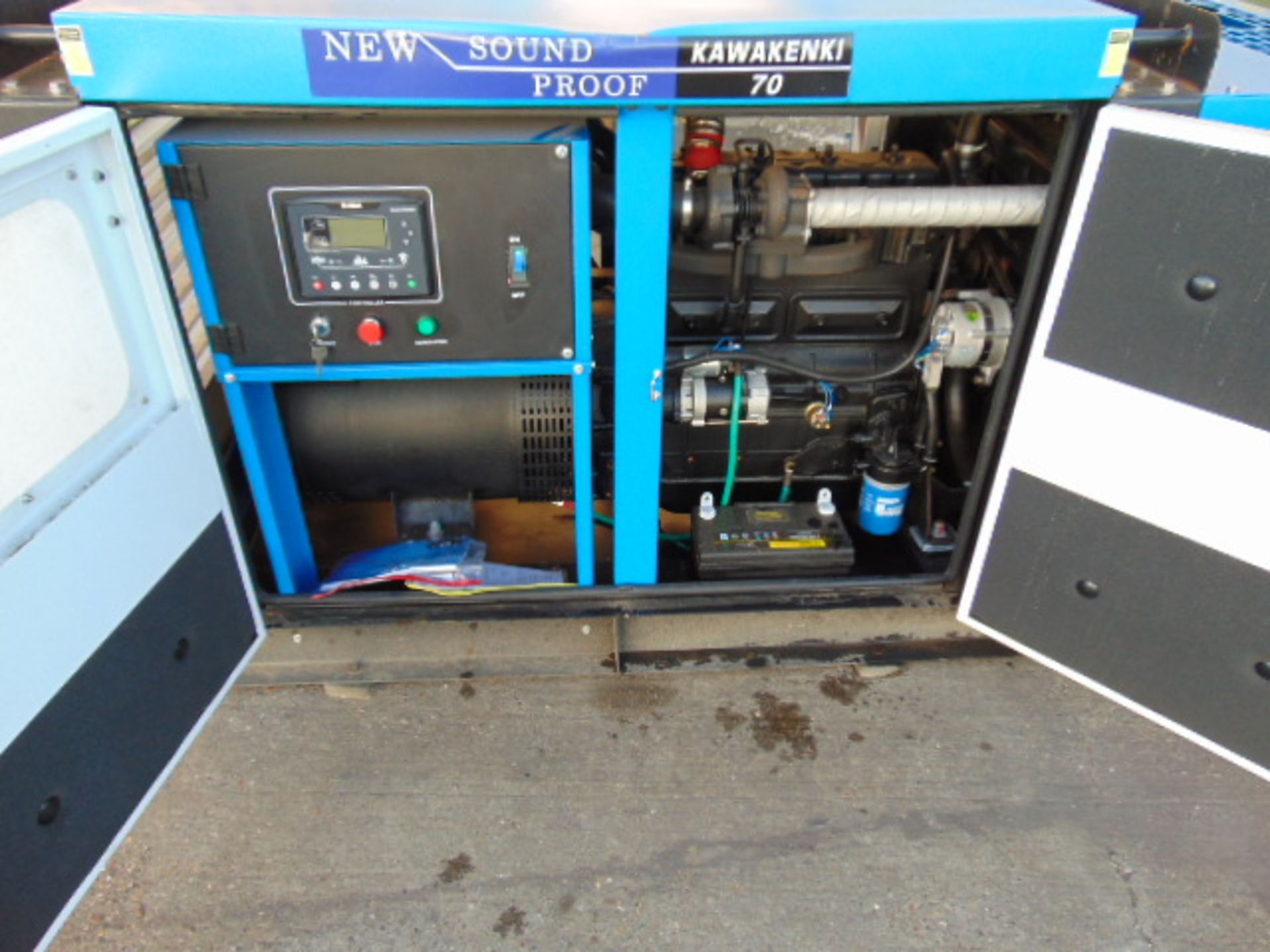 UNISSUED WITH TEST HOURS ONLY 70 KVA 3 Phase Silent Diesel Generator Set - Image 8 of 18