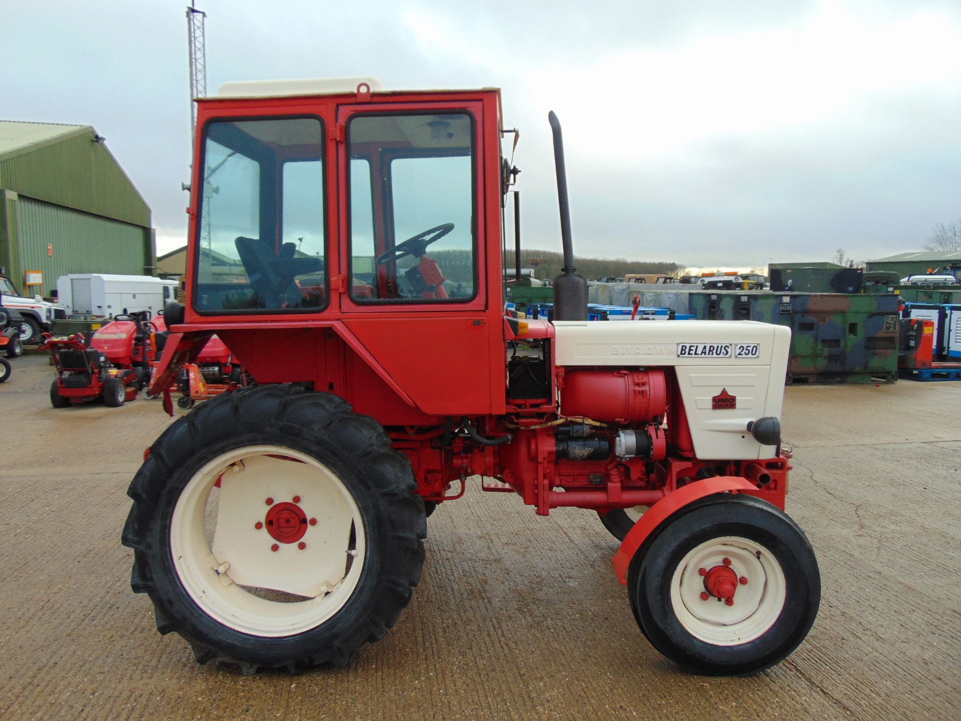 Very Rare USSR Belarus 250 2WD Tractor Very Low Hours! - Image 5 of 26