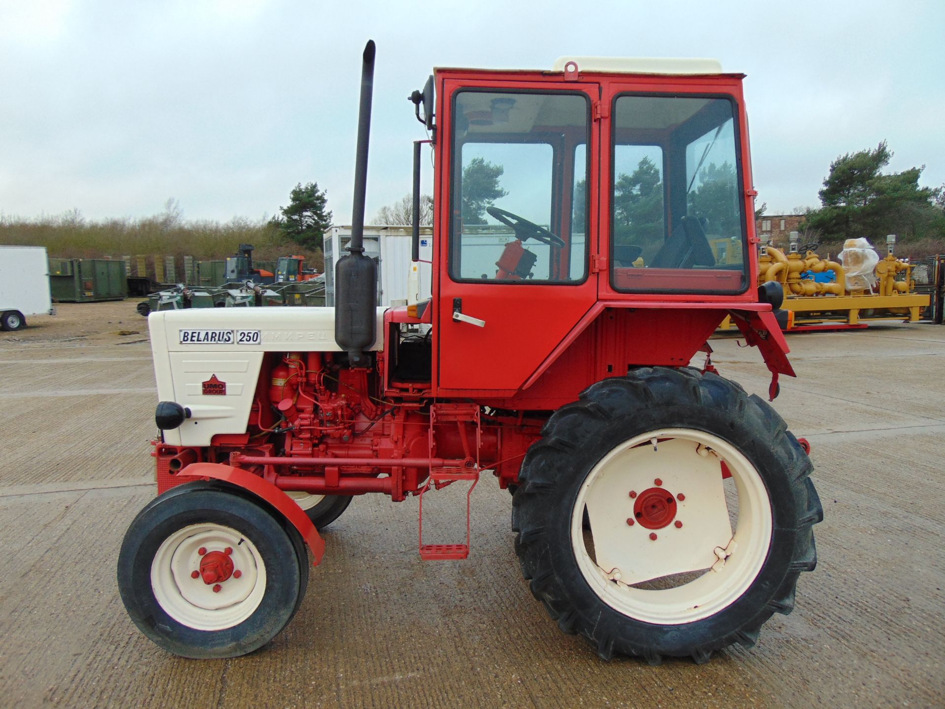 Very Rare USSR Belarus 250 2WD Tractor Very Low Hours! - Image 4 of 26