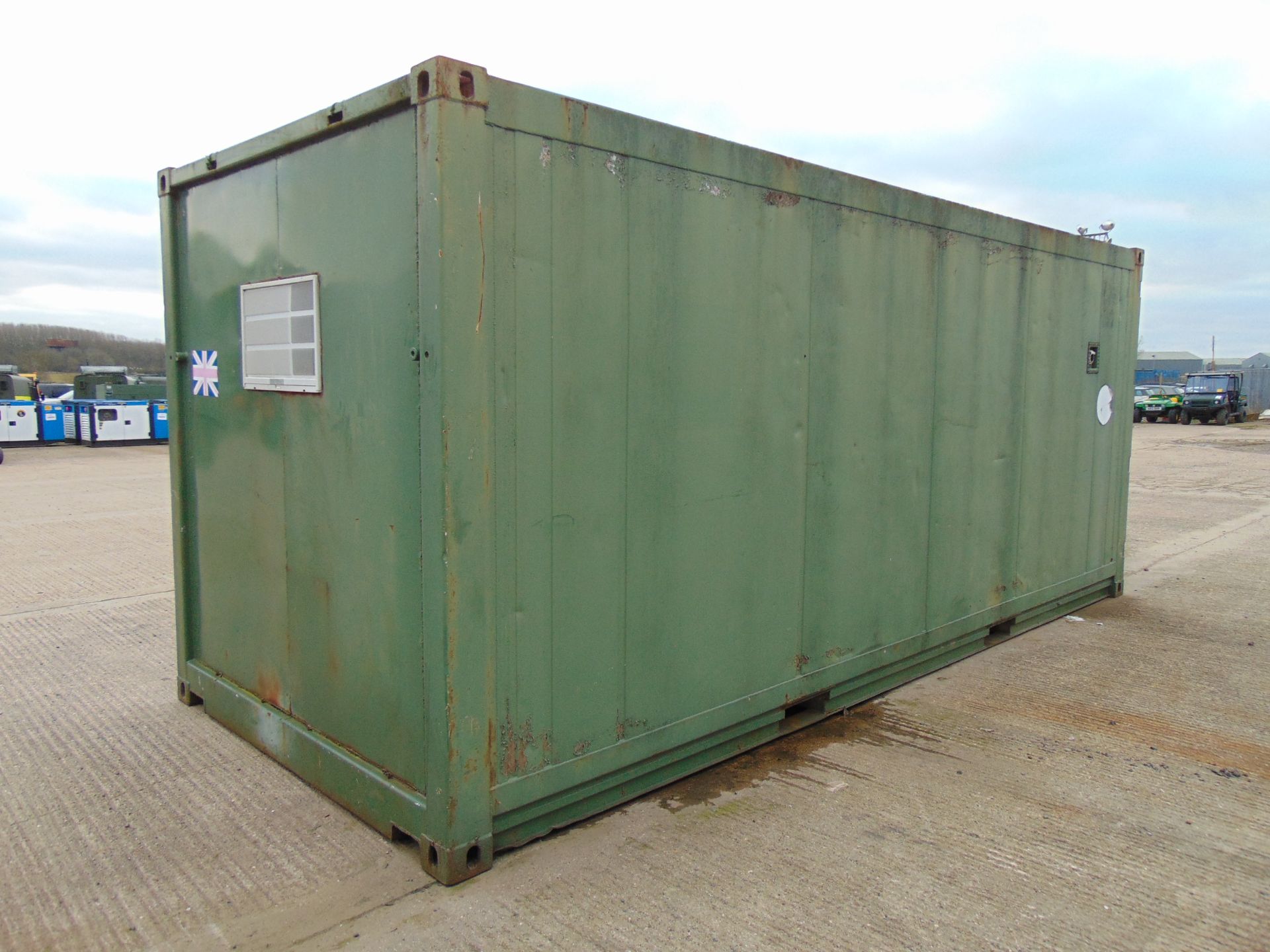 20' ISO Shipping Container C/W Stainless Steel Interior Lining, A/C, Roller Shutter Door etc - Image 17 of 18