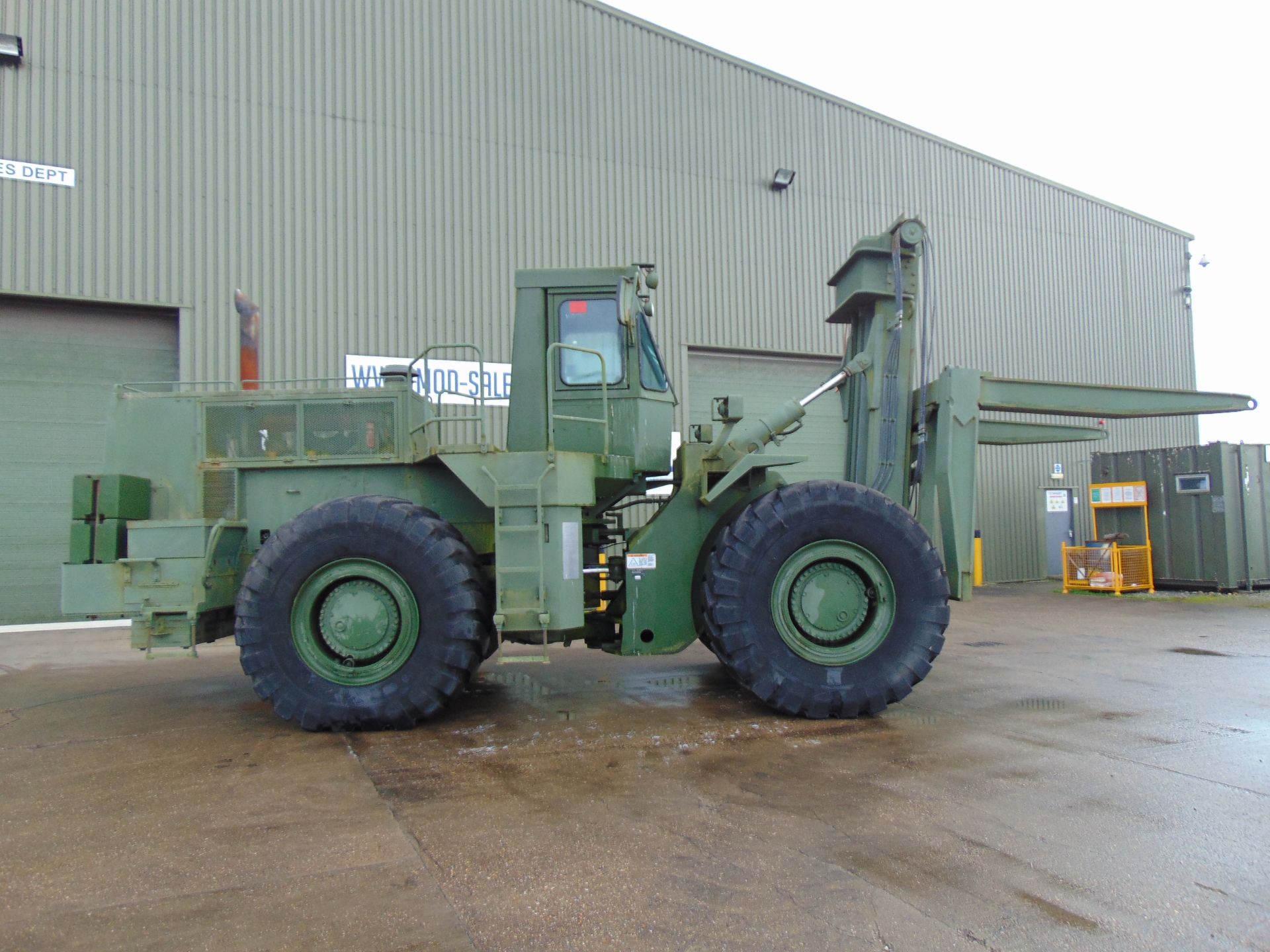 1983 Caterpillar 988B/DV43 50,000lb Rough Terrain Container Handler Forklift ONLY 714 HOURS! - Image 4 of 32