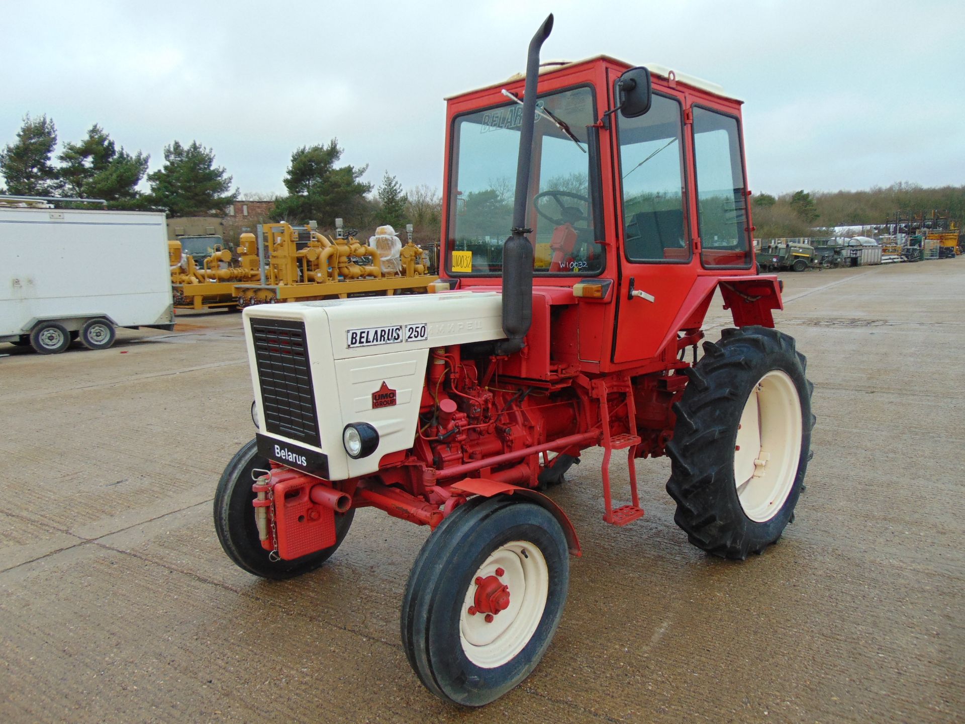 Very Rare USSR Belarus 250 2WD Tractor Very Low Hours! - Image 3 of 26