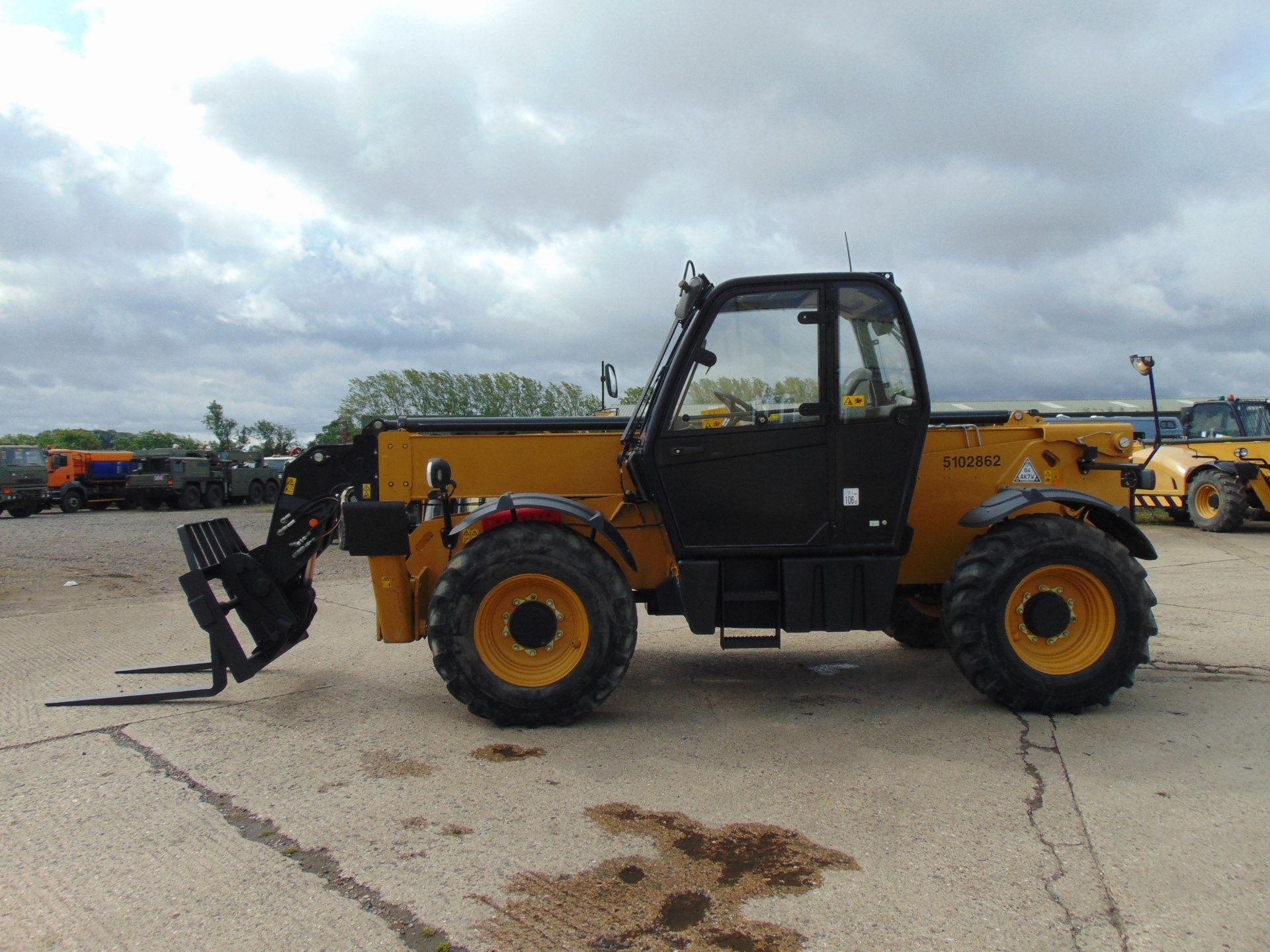 2014 Caterpillar TH414C GC 3.6 ton Telehandler - Image 4 of 18