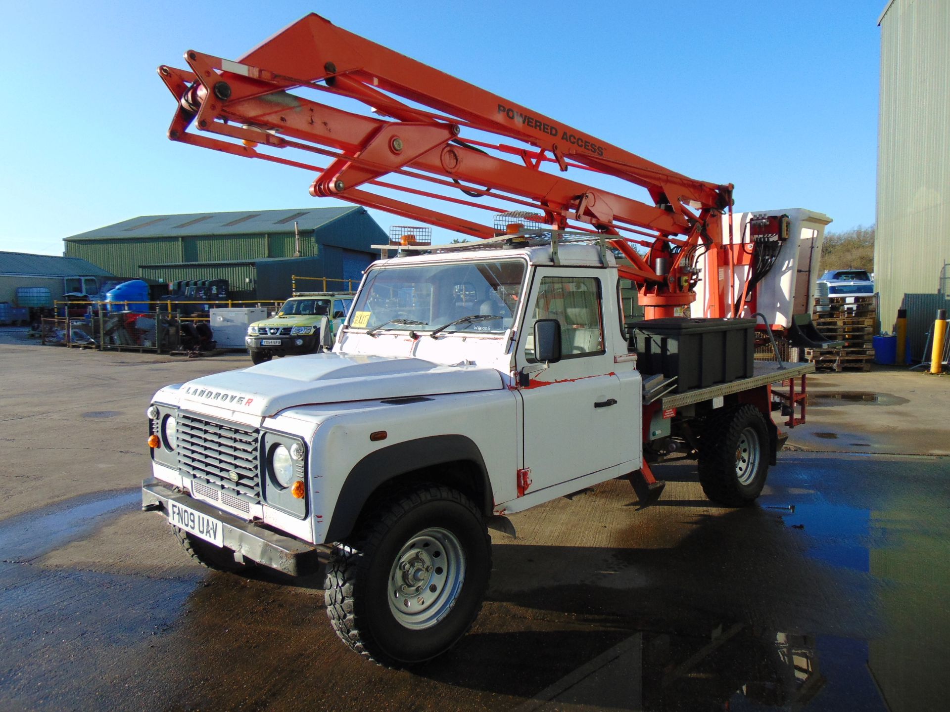 Land Rover Defender 130 TD5 Access Lift fitted with Gardner Denver VM145 Hydraulic platform - Image 5 of 28