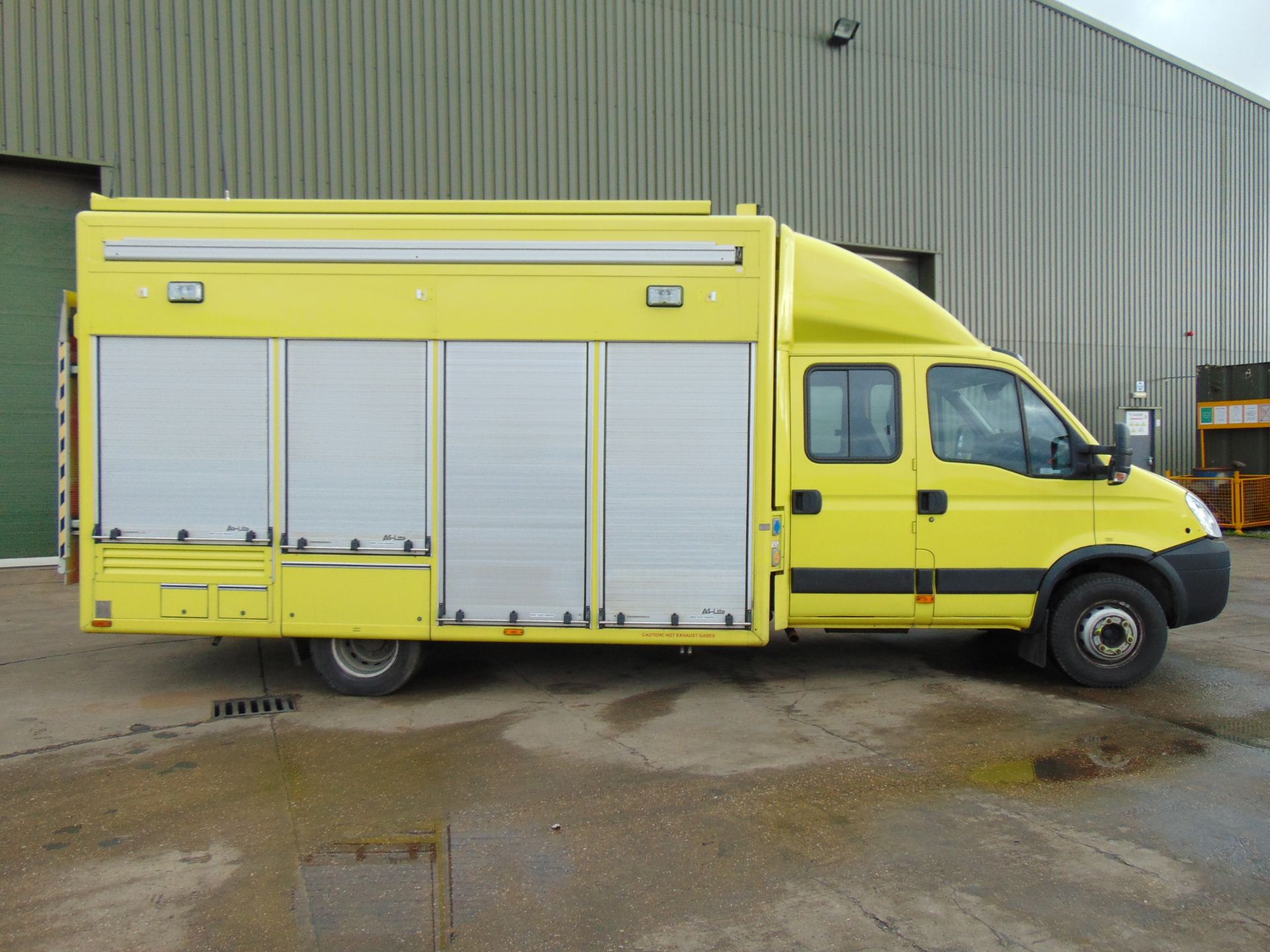 2011 Iveco Daily 70C17A Double Cab Incident Response Unit complete with 750 Kg Tail Lift & Generator - Image 28 of 42