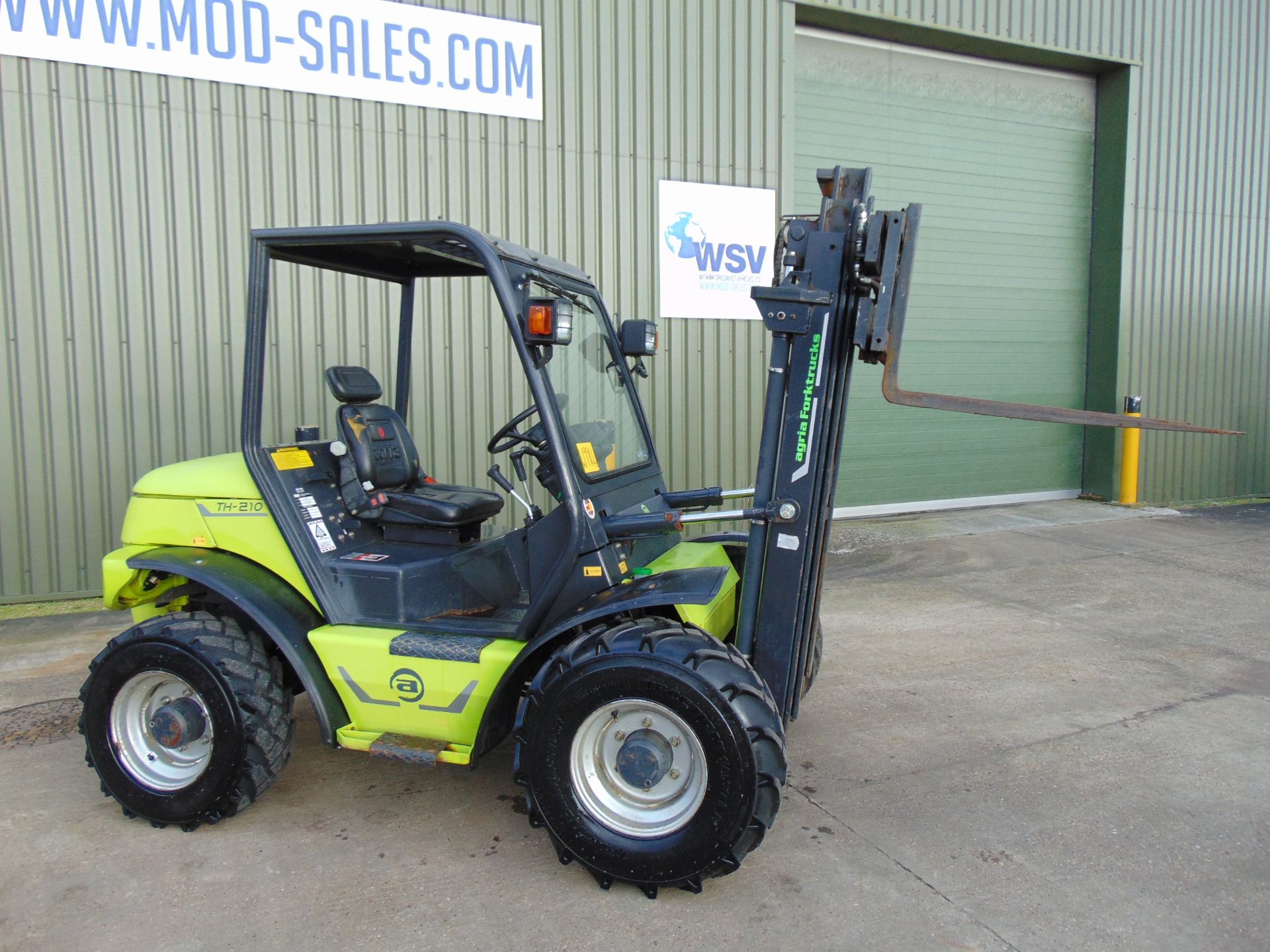 2011 Agrimac Agria TH210 Rough Terrain Diesel Forklift ONLY 1,918 HOURS! - Image 10 of 29