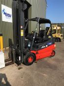 Linde E 25 2500 KGS Forklift with side shift and hydraulic fork positioner and charger