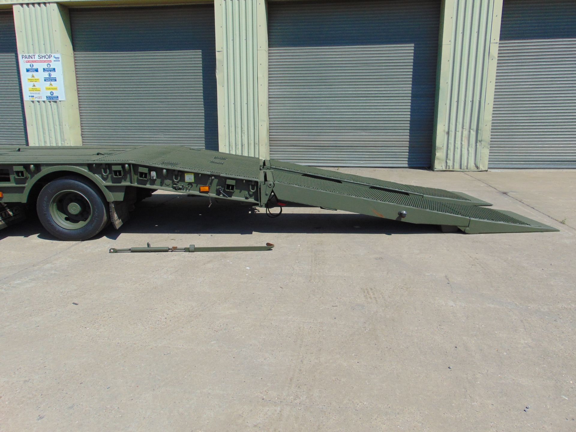 King GTS38 Tri Axle Stepframe Trailer - Image 7 of 27