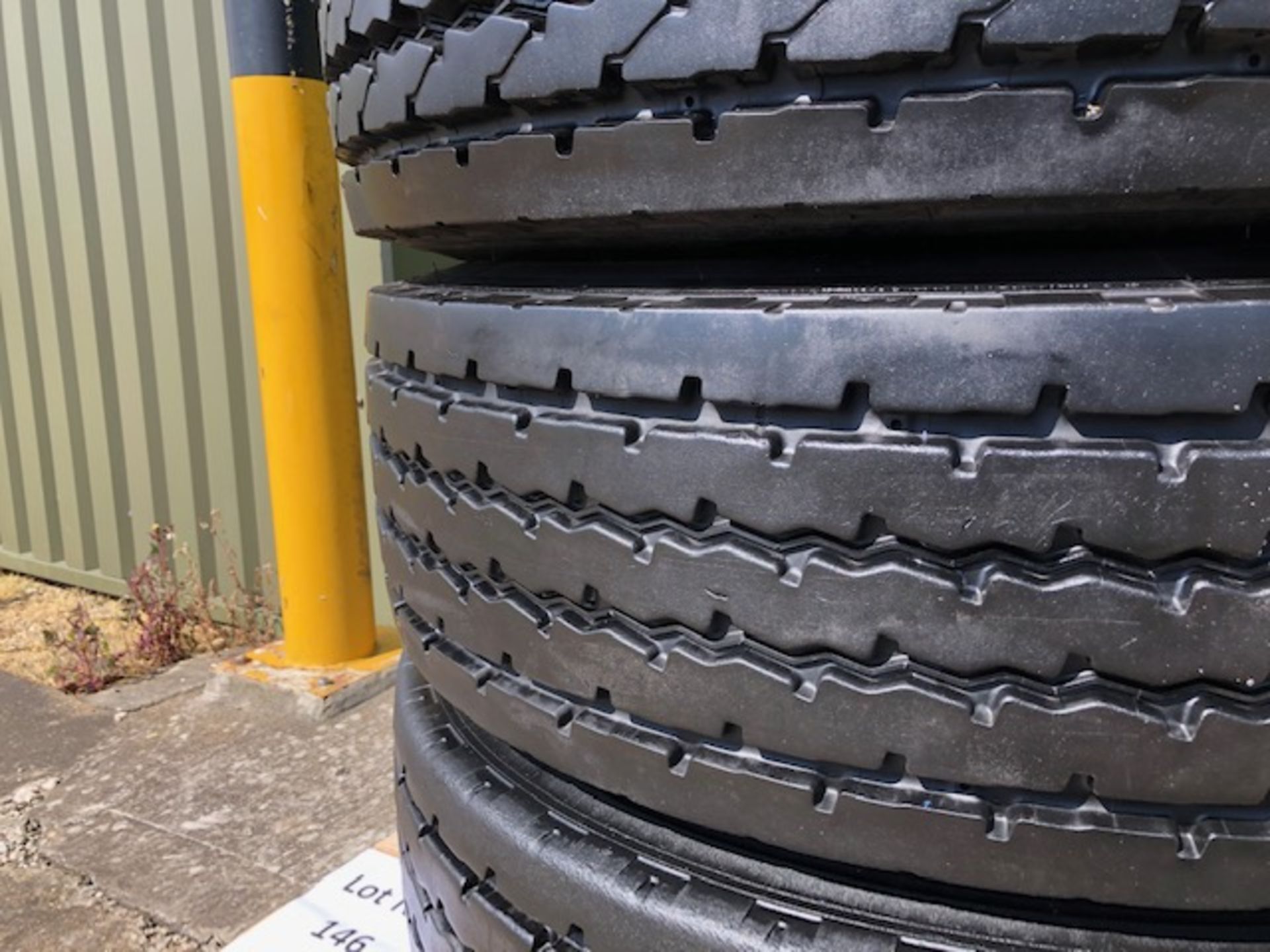 Qty 4 x 315 80R 22.5 Michelin XZY-2 tyres - Image 5 of 10