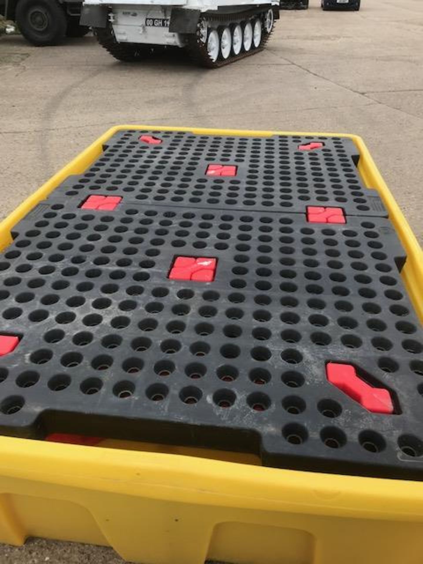 Bunded Double Container Spill Pallet - Image 2 of 3