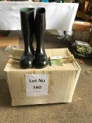 5 Pairs Unissued Oil/Chemical Resistant Rubber Boots ( Wellingtons ) Size 10