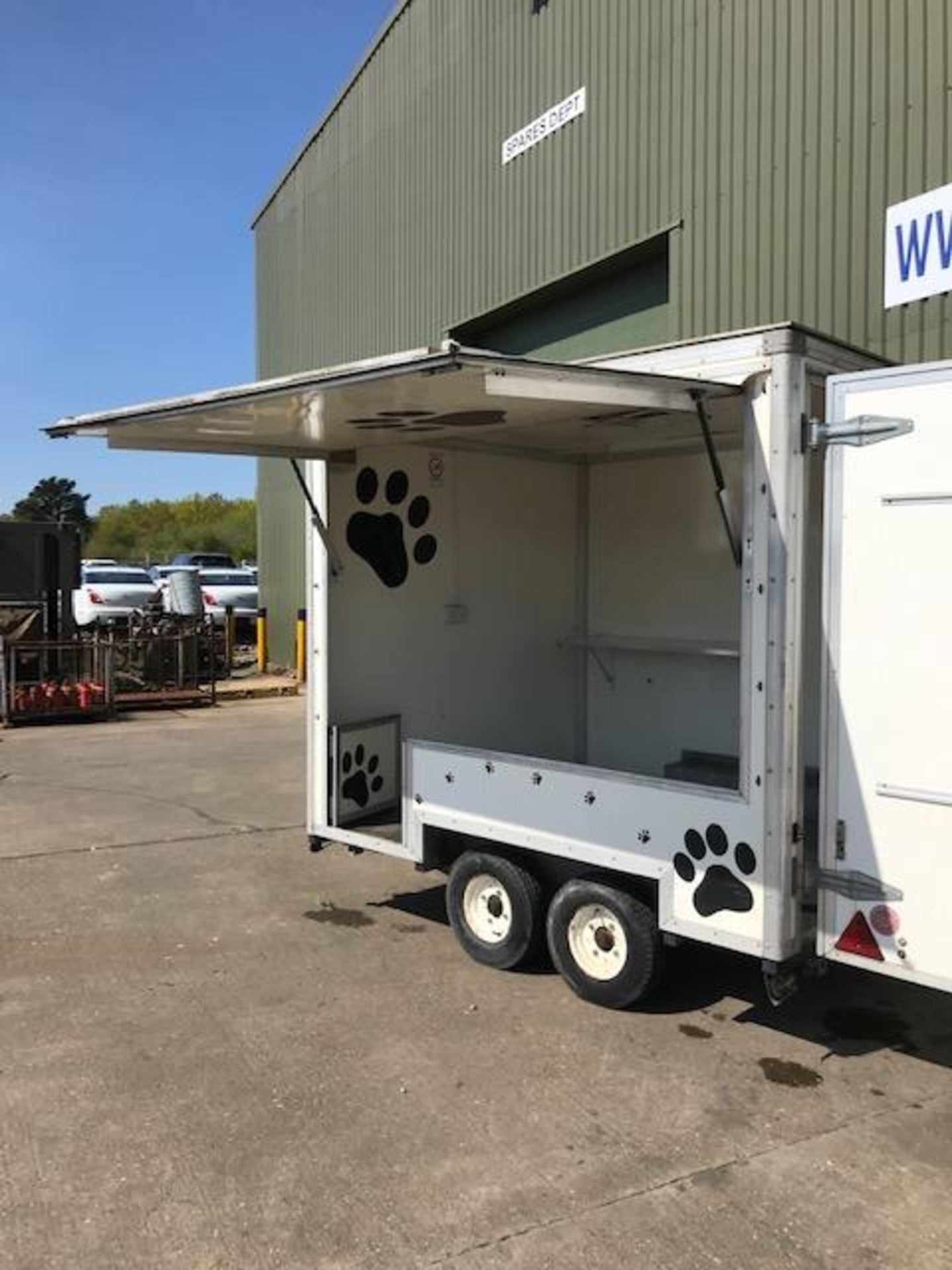 2 Axle Mobile Exhibition Unit with fold out sides - Image 3 of 6