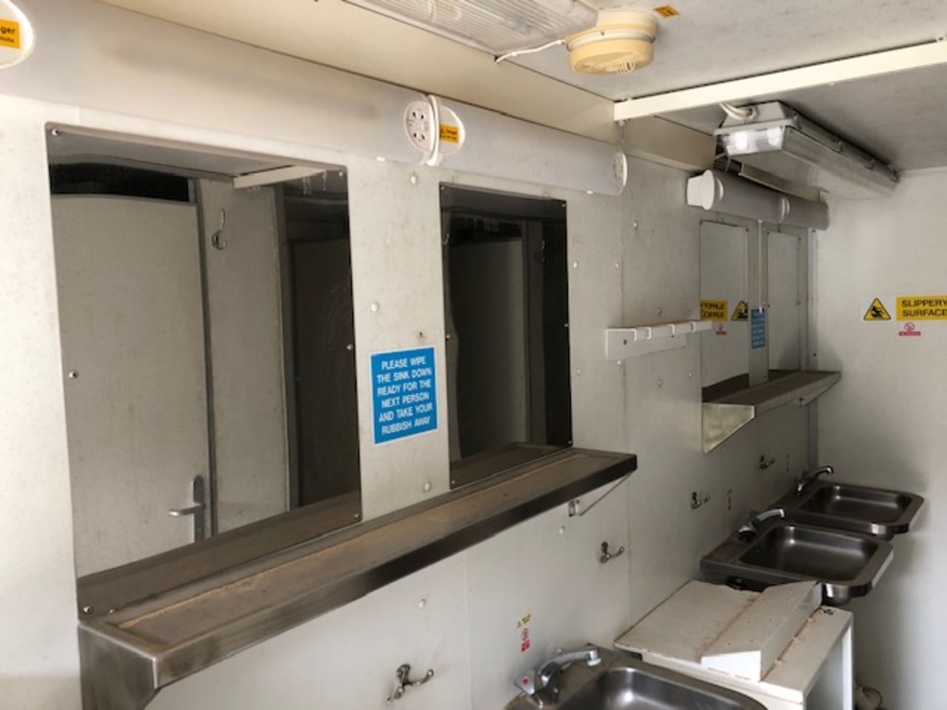 Frontline Toilet and Shower Block Unit - Image 12 of 41