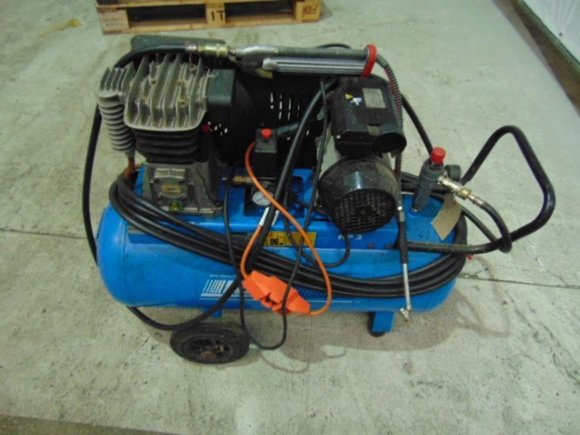 ABAC B 2800B-60 cm 3 V240 Kompex Mobile Air Compressor