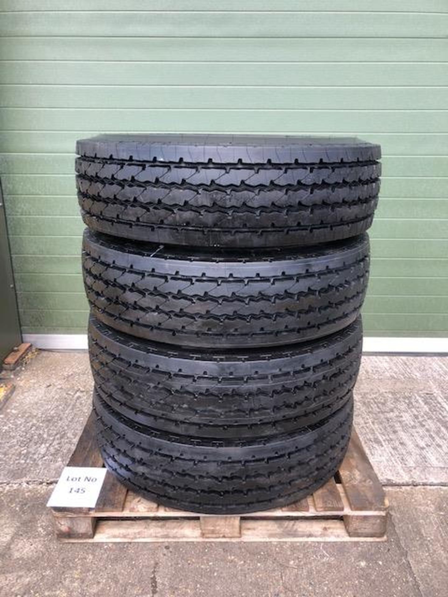 Qty 4 x 315 - 80R 22.5 Michelin XZY - 2 Tyres, unused with bobbles