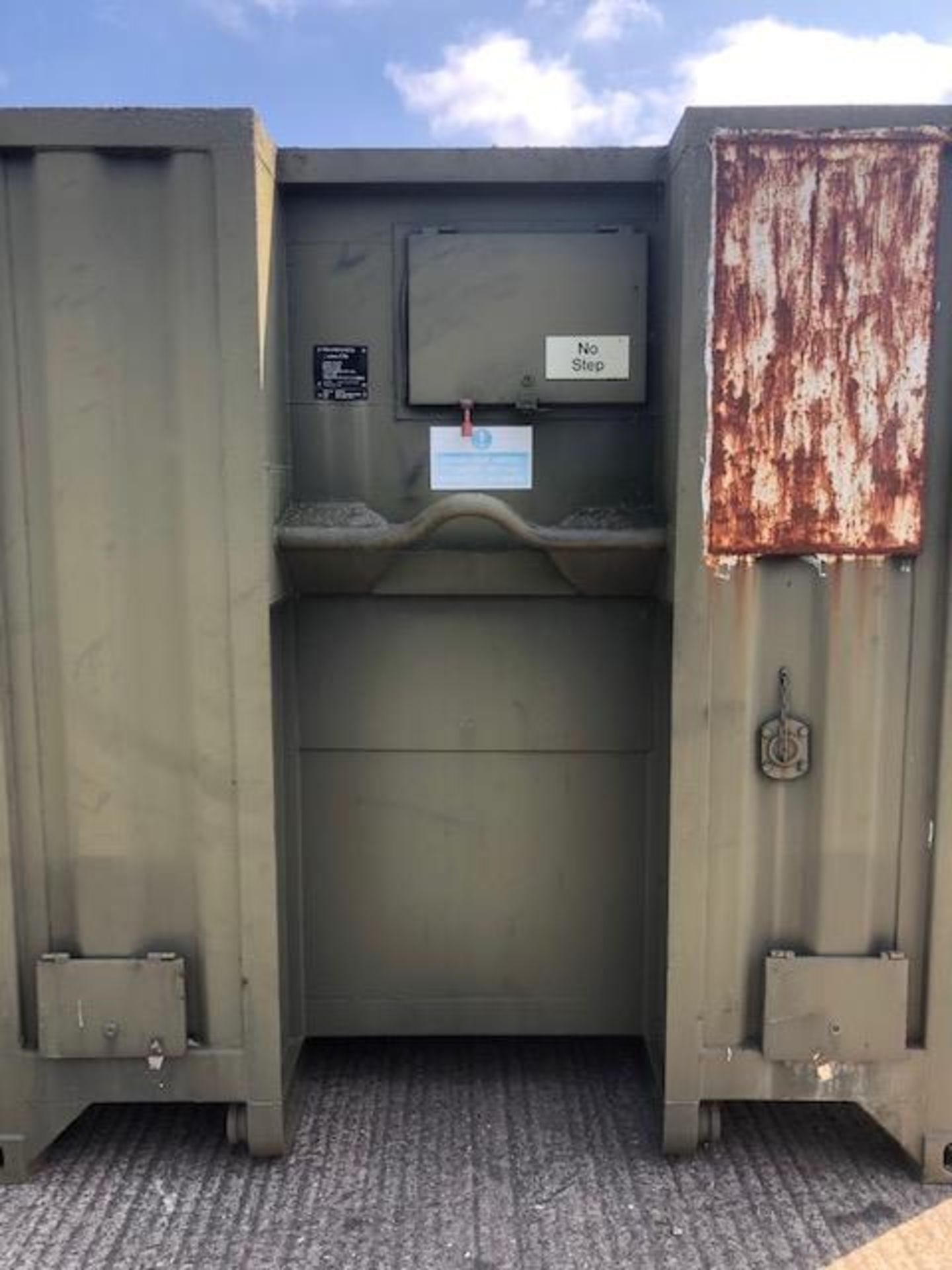 Frontline toilet and shower block unit - Image 11 of 28