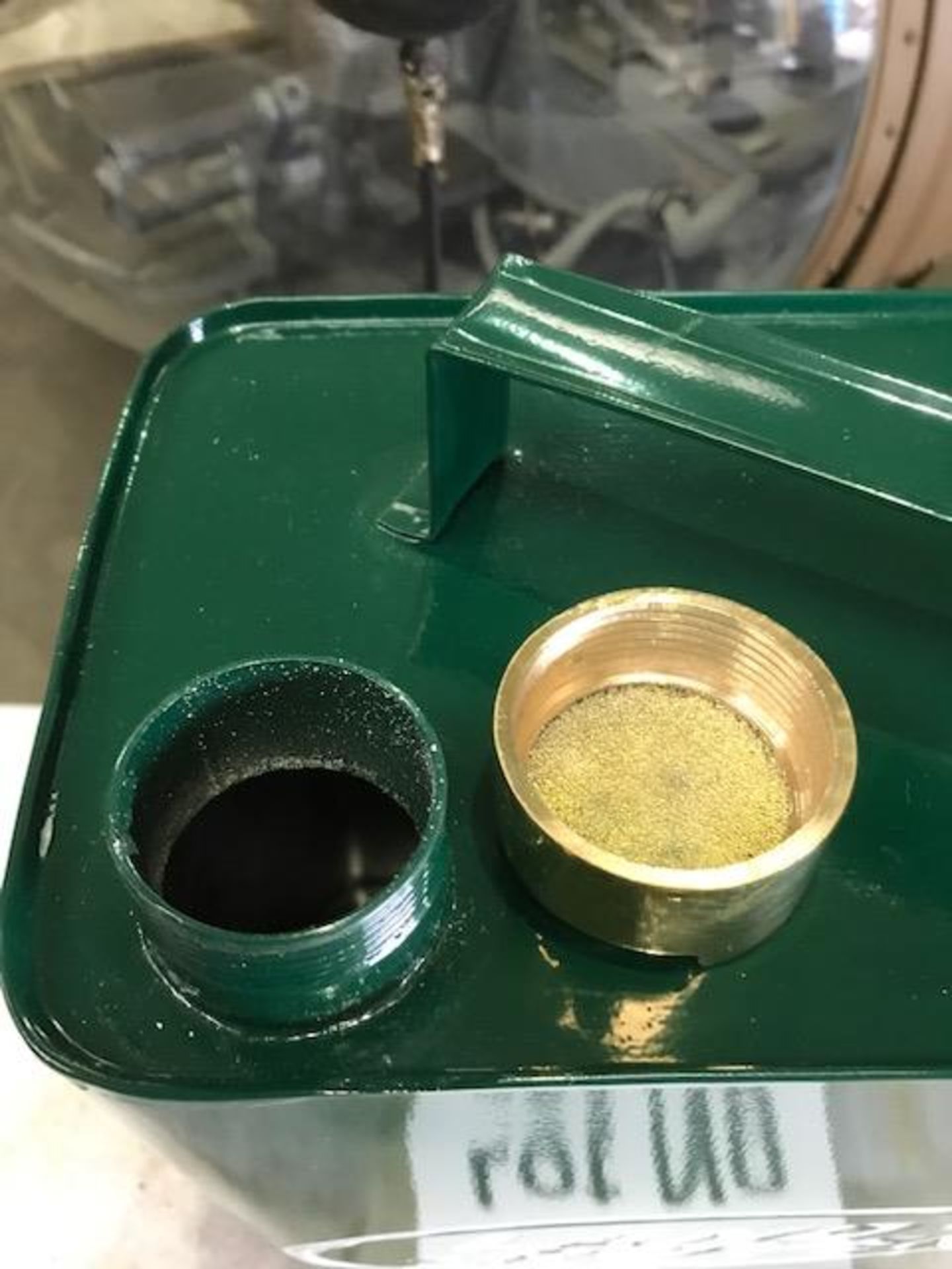 Vintage Style Land Rover Fuel Can with Brass Cap - Image 2 of 3