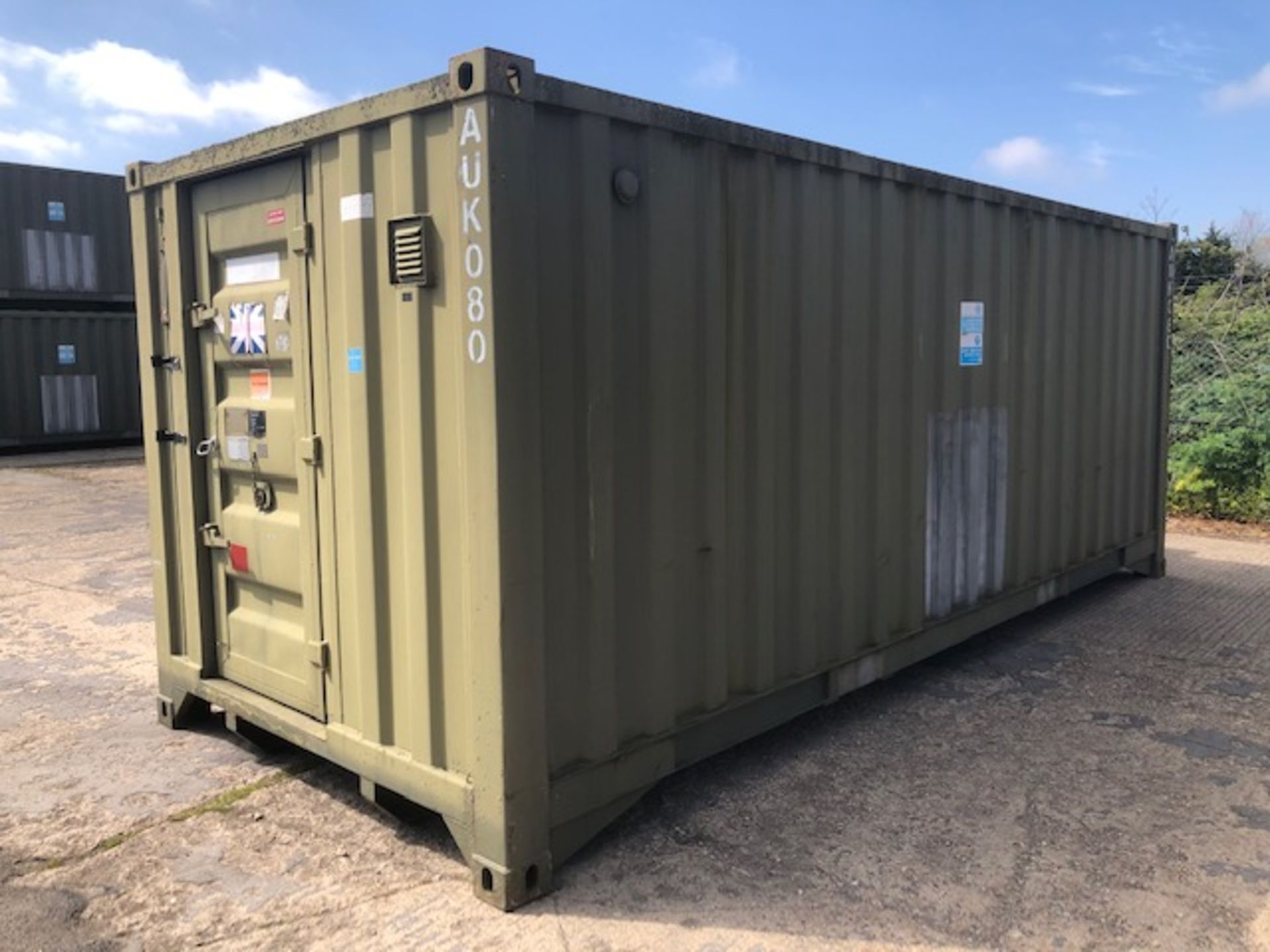 Frontline toilet and shower block unit - Image 12 of 28