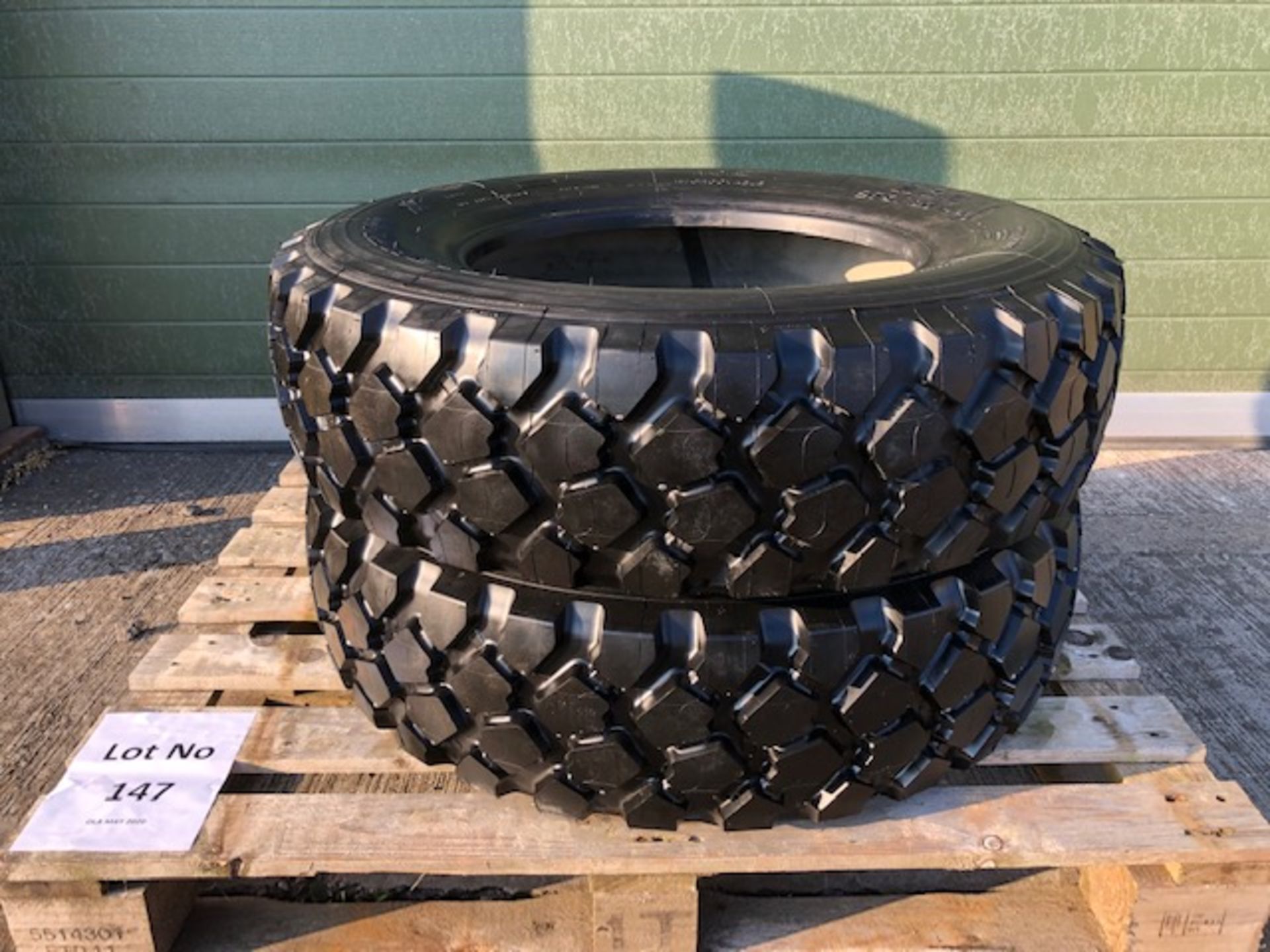 Qty 2 x 275 / 80 R 20 Michelin XZL Tyres Unused