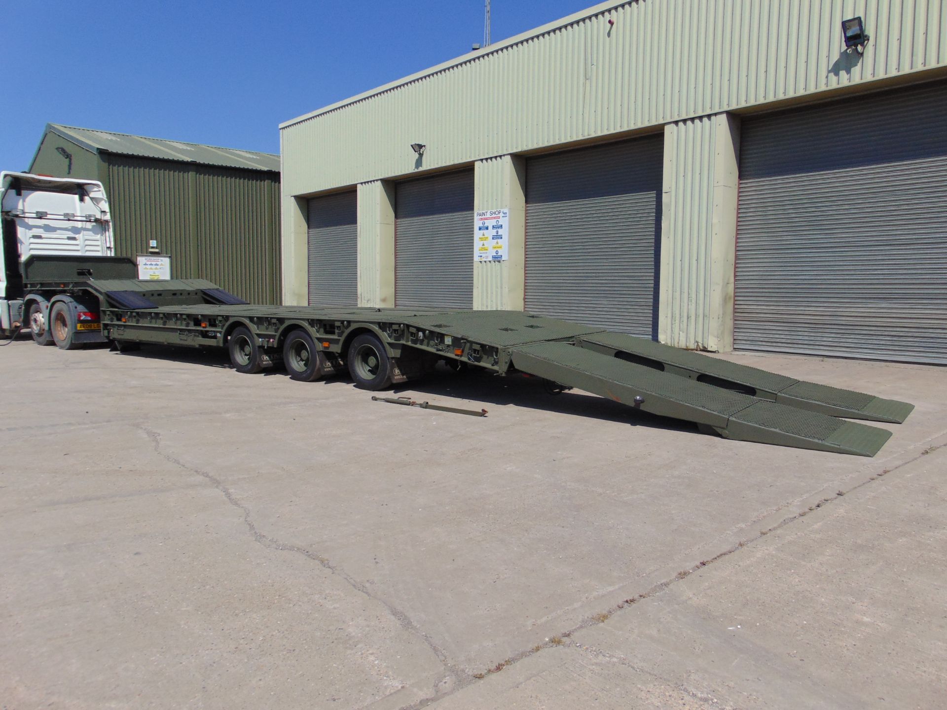 King GTS38 Tri Axle Stepframe Trailer - Image 9 of 27