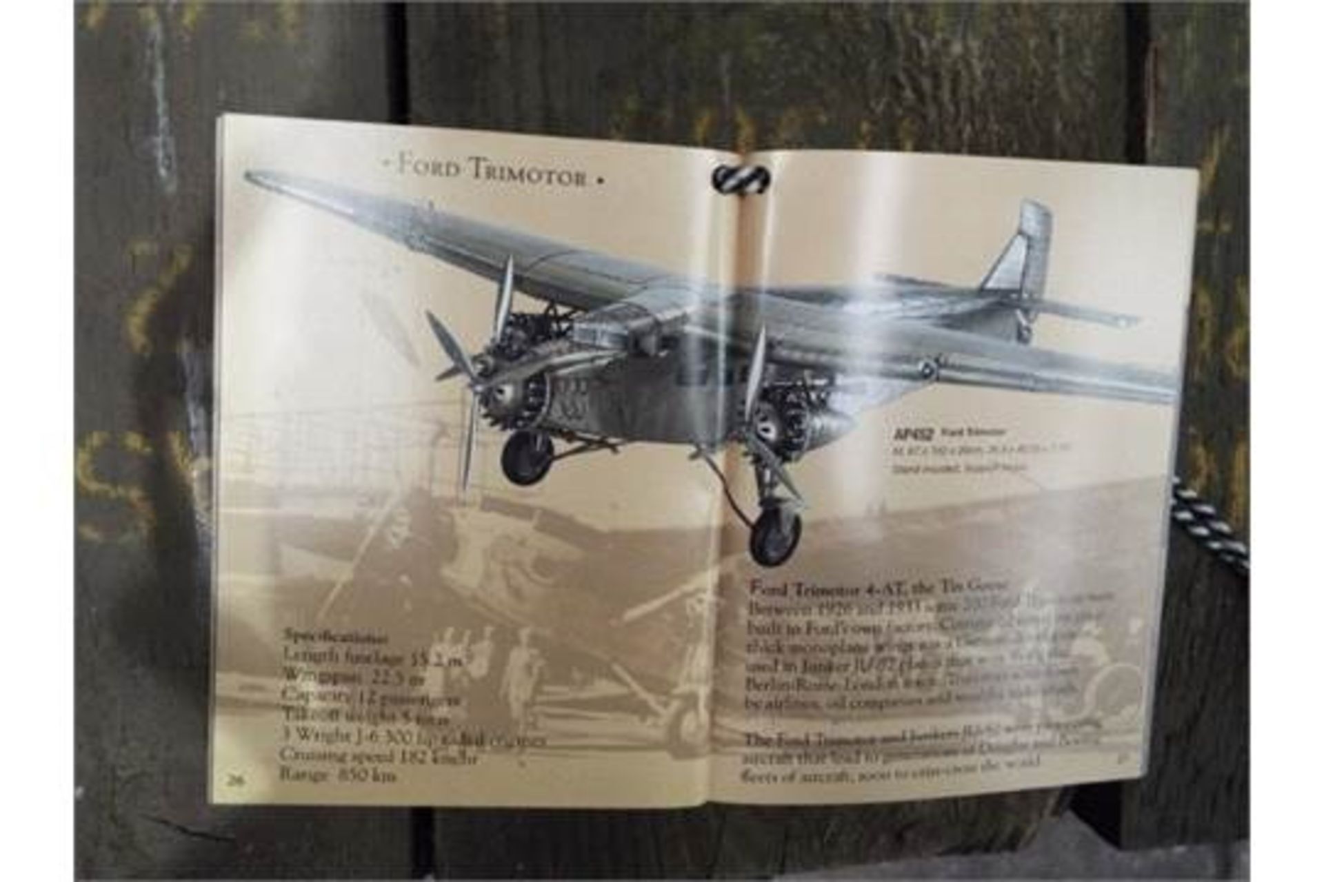 Ford Trimotor 4-AT "The Tin Goose" Aluminium Scale Model - Image 8 of 8