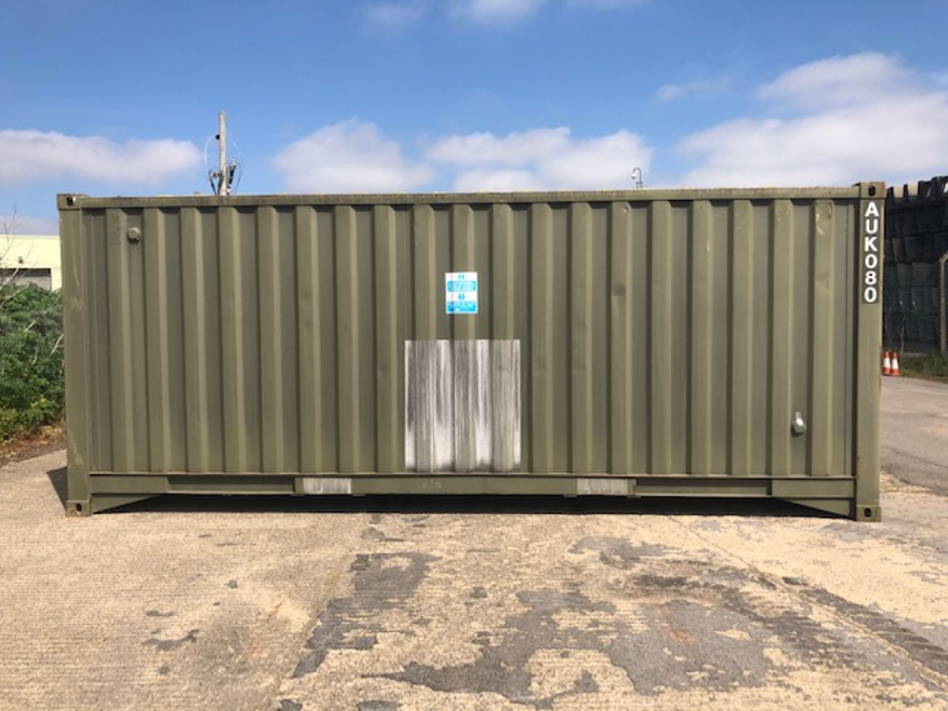 Frontline toilet and shower block unit - Image 16 of 28