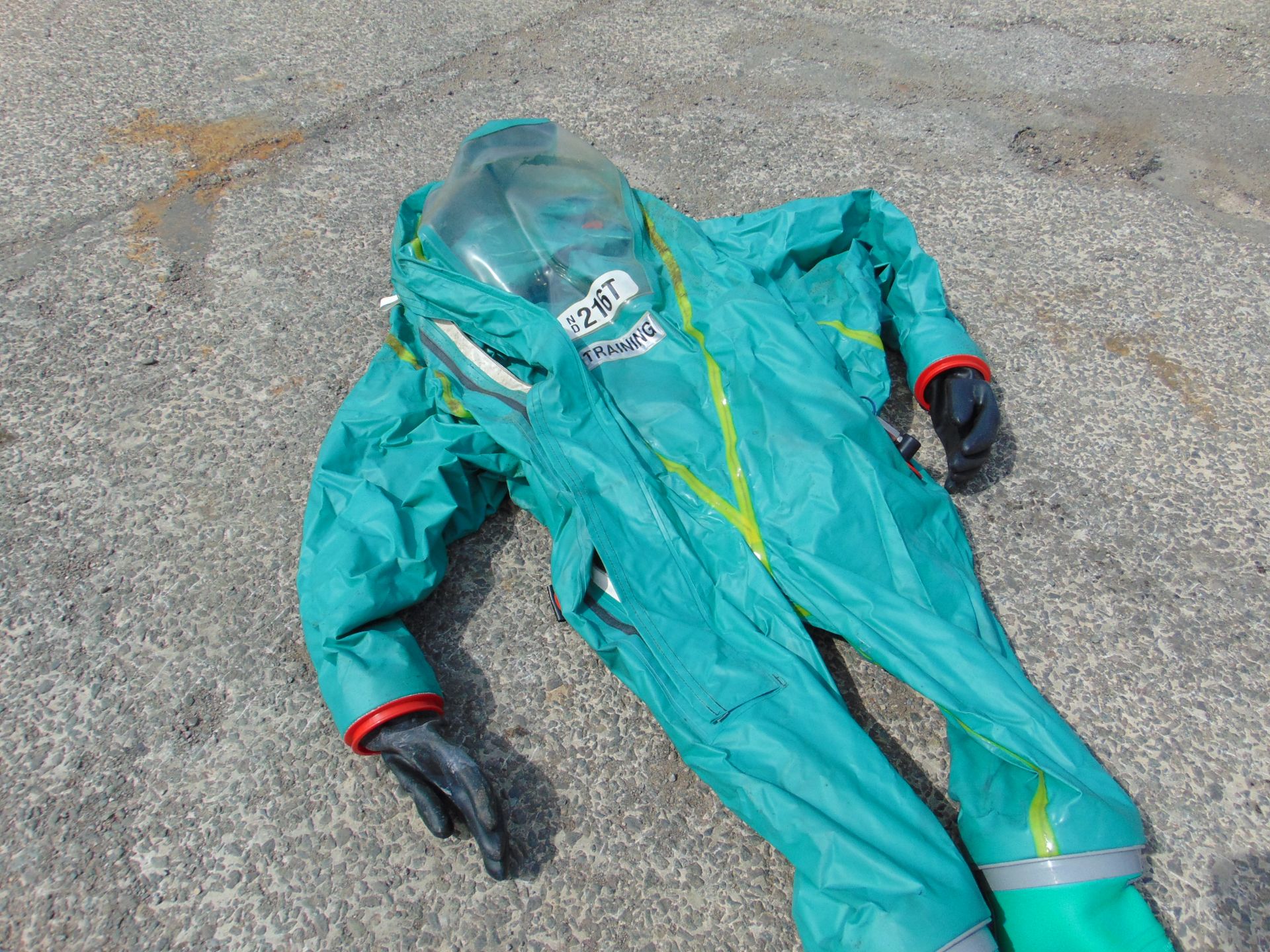 10 x Respirex Tychem TK Gas-Tight Hazmat Suit Type 1A with Attached Boots and Gloves - Image 2 of 7