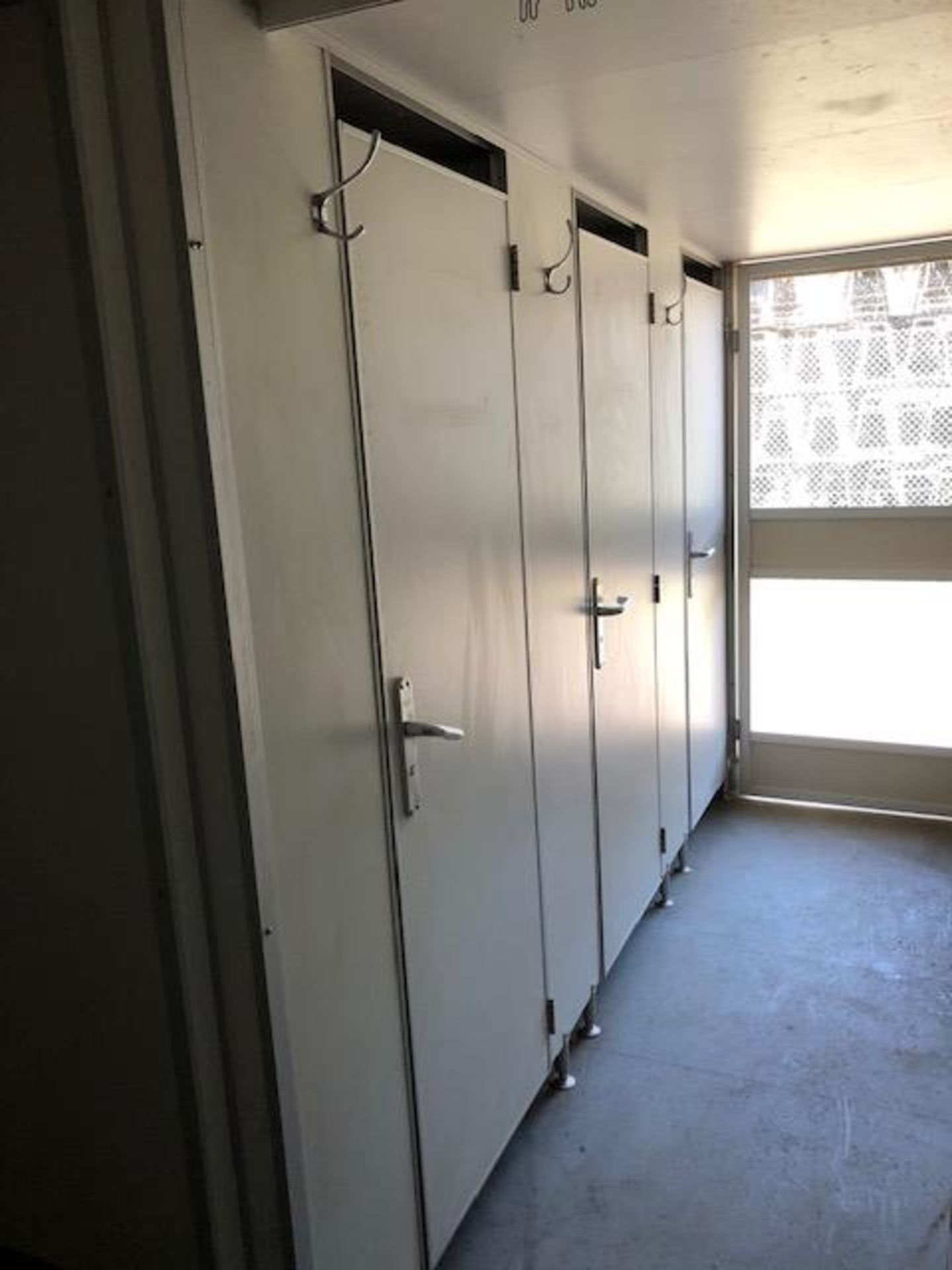 Frontline Toilet and Shower Block Unit - Image 35 of 48