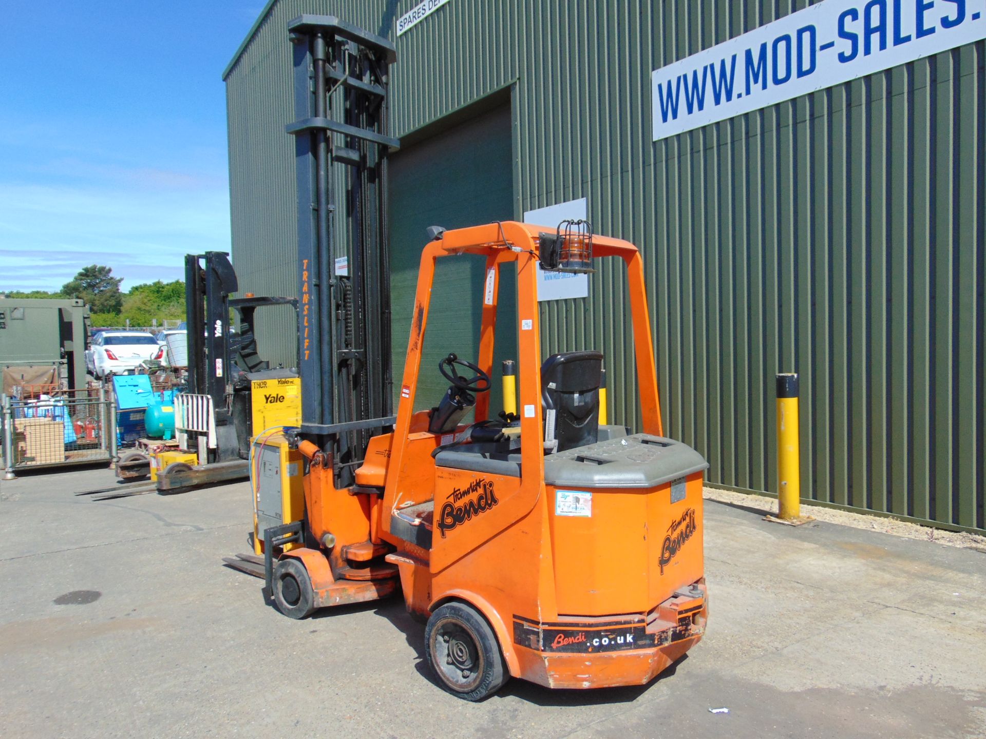 Translift Bendi Electric Reach Fork Lift Truck ONLY 264 hours! MOD Contract Fully Refurbished 2006 - Image 7 of 18